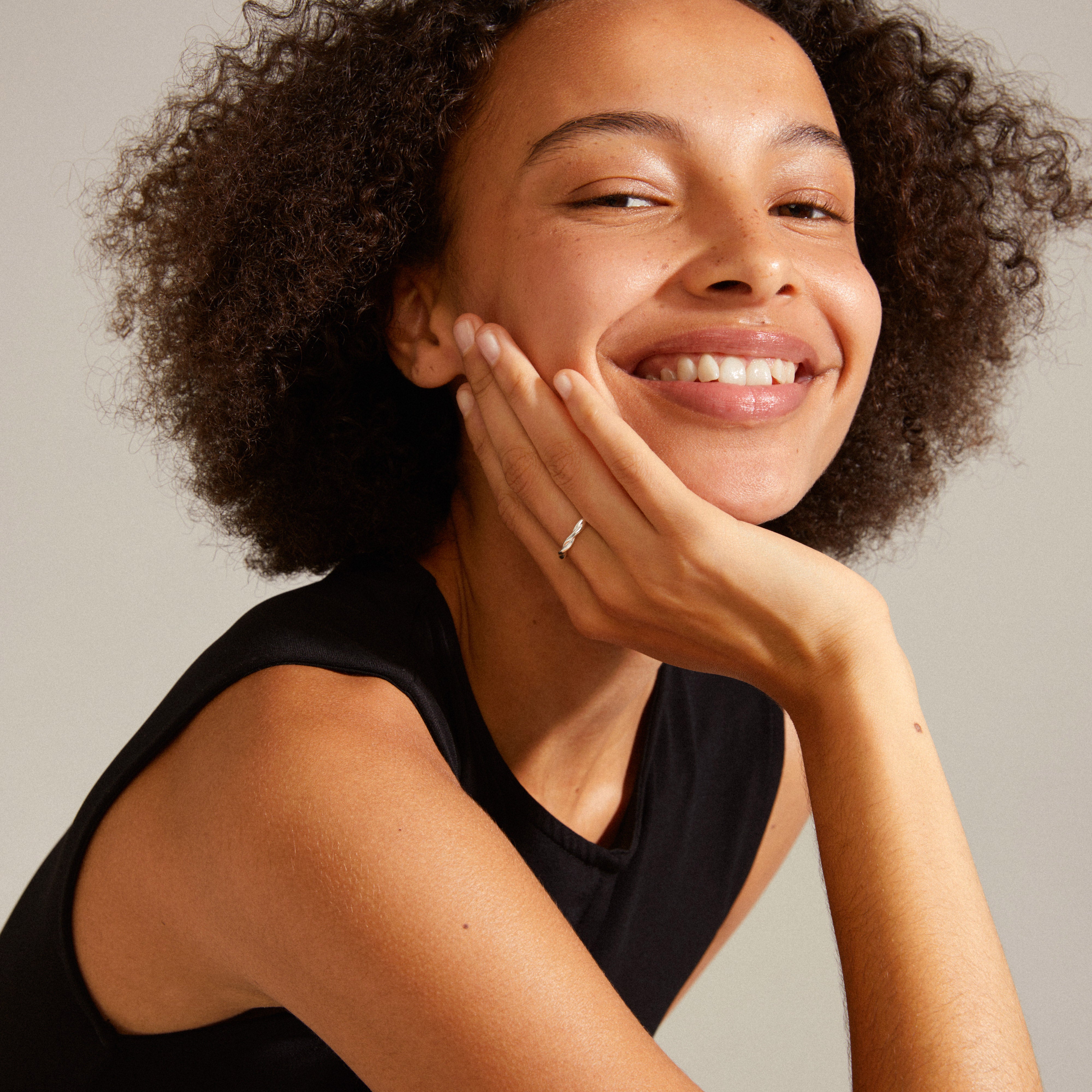 pilgrim-lulu-twirl-stackring-versilbert-kantig image 2