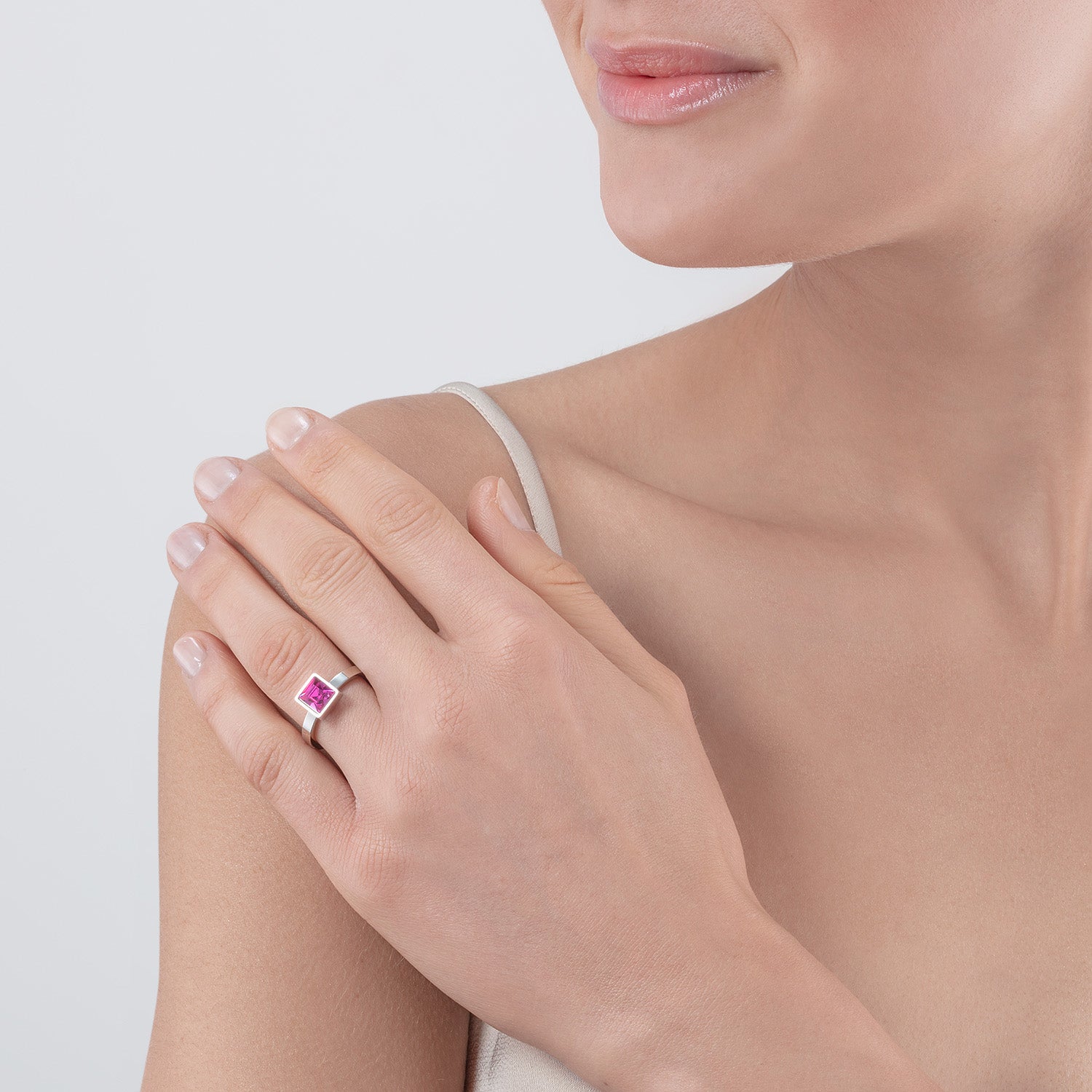 coeur-de-lion-brilliant-square-big-ring-silber-pink-kristall-edelstahl image 4