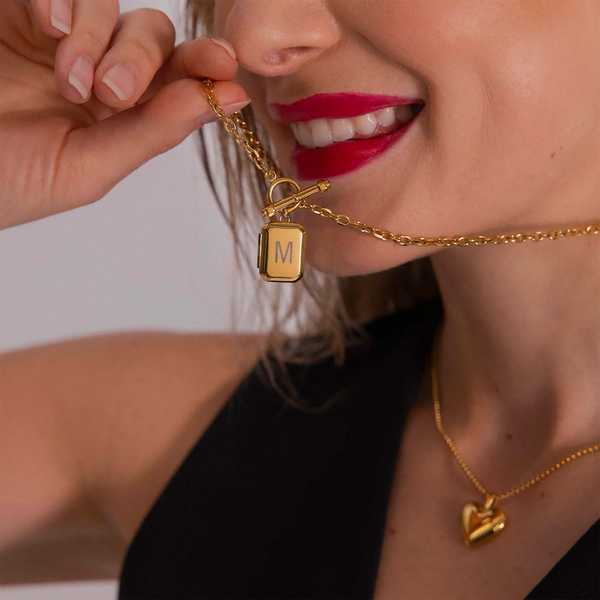 purelei-soulmate-medaillon-kette-gravierbar-mit-knebelverschluss image 2