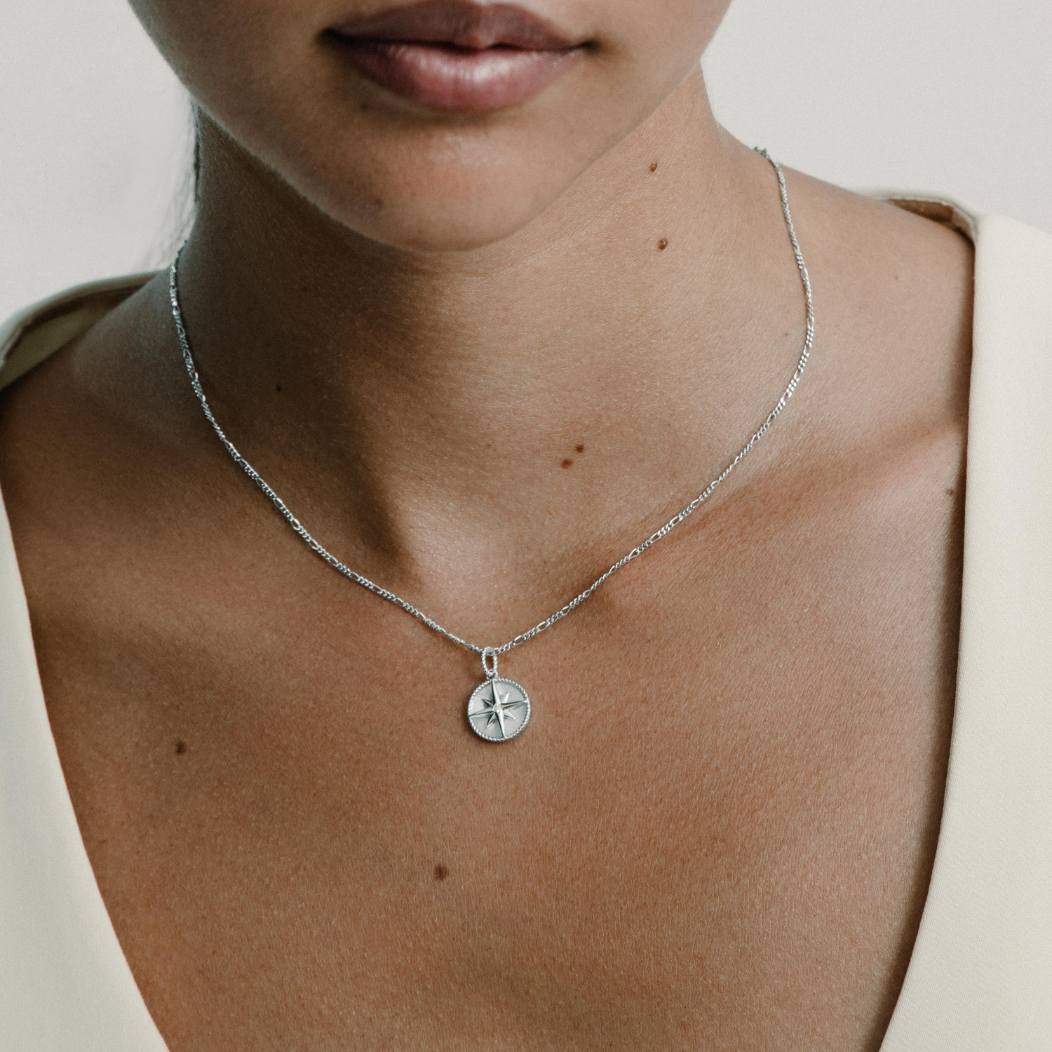 xenox-star-charm-925-sterlingsilber-rhodiniert-mit-perlmutt-und-zirkonia image 3