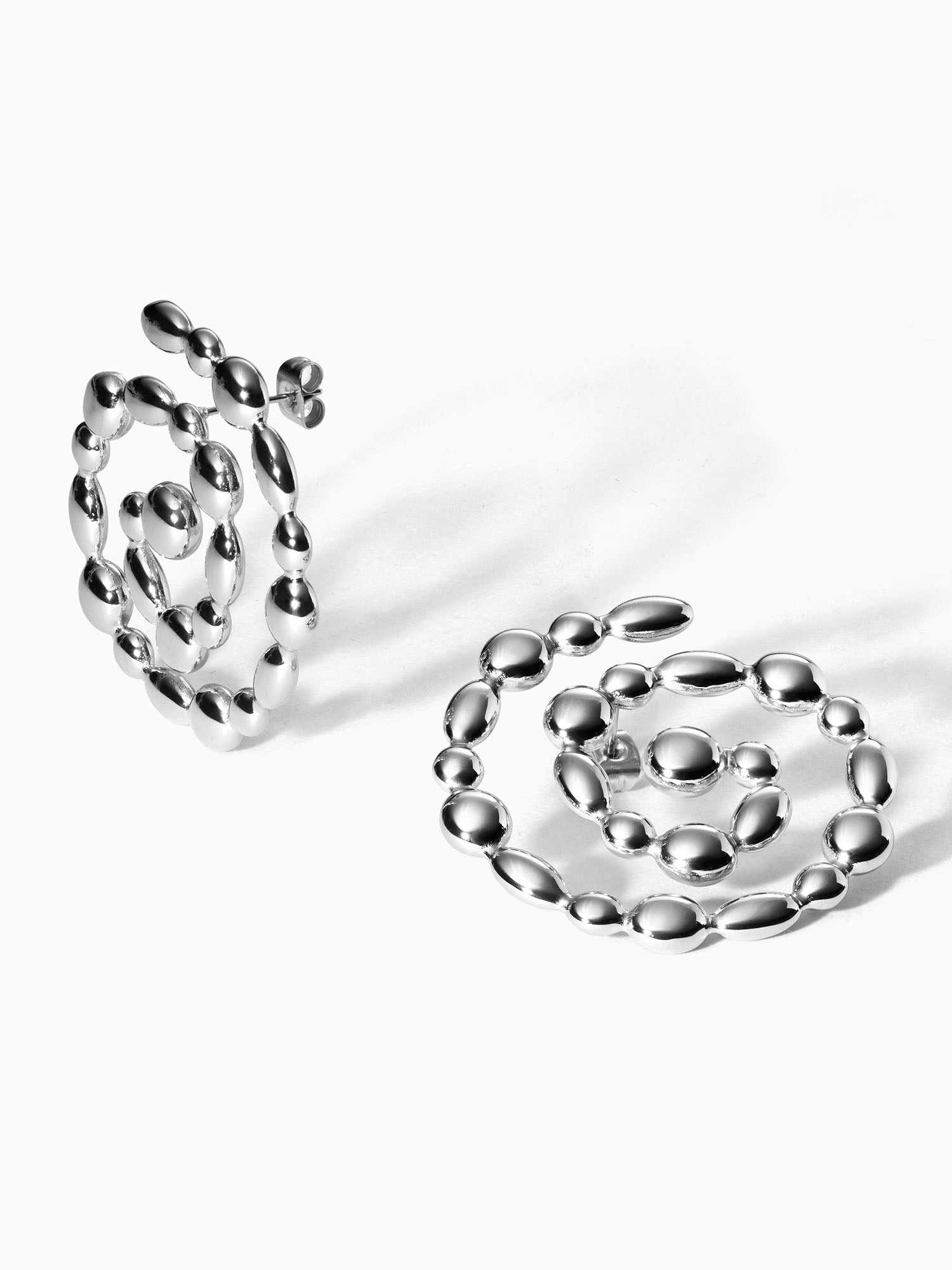 purelei-swirl-ohrringe-statement-ohrstecker-40-x-38-mm image 5