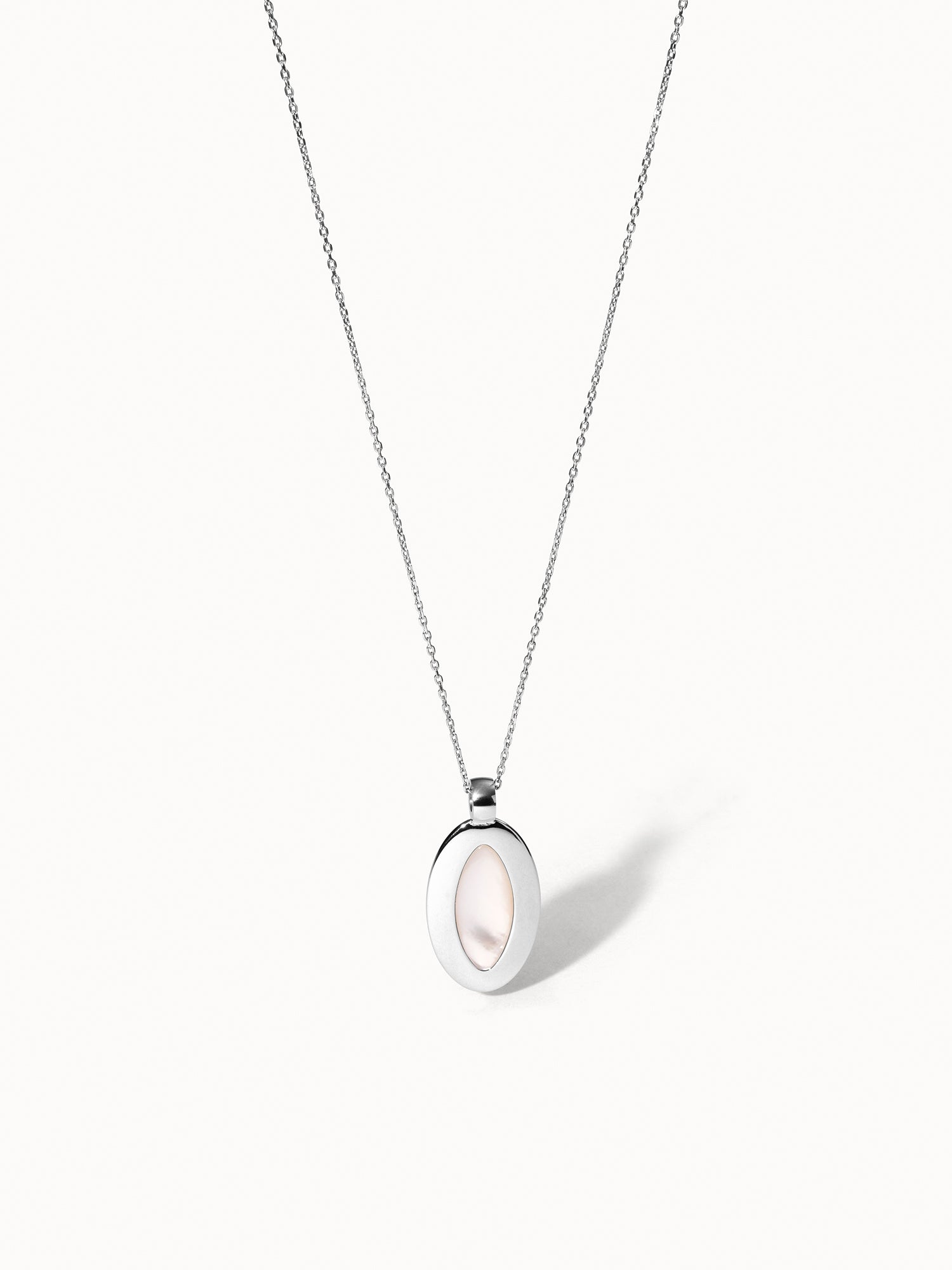 purelei-island-elegance-kette-klassische-halskette-mit-perlmutt-anh-nger-45-50-c image 6