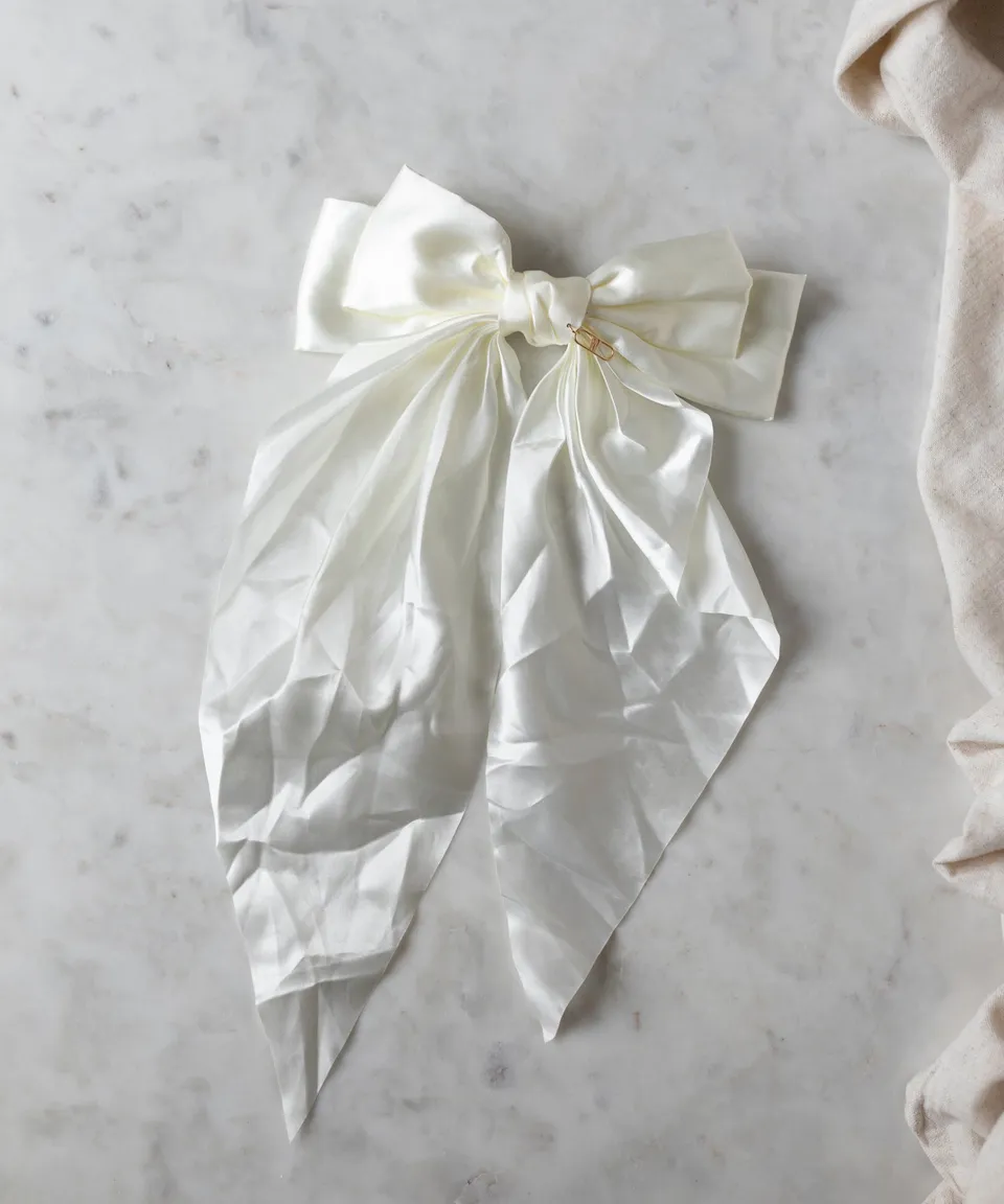 wald-berlin-happy-holidays-hair-bow-schleife-creme-10-cm image 1