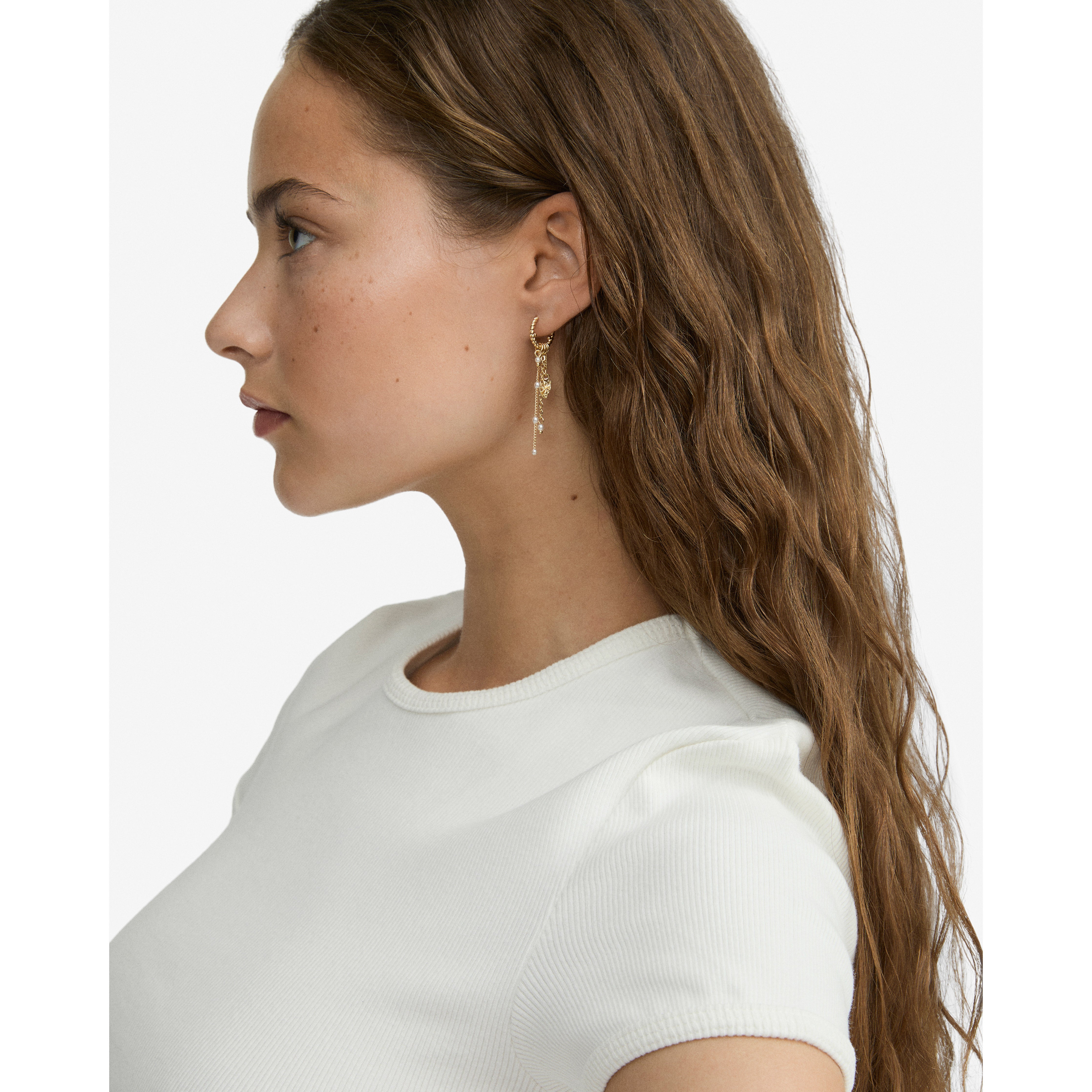 pilgrim-eron-ohrringe-goldplattiert-twisted-hoops-mit-perle image 3