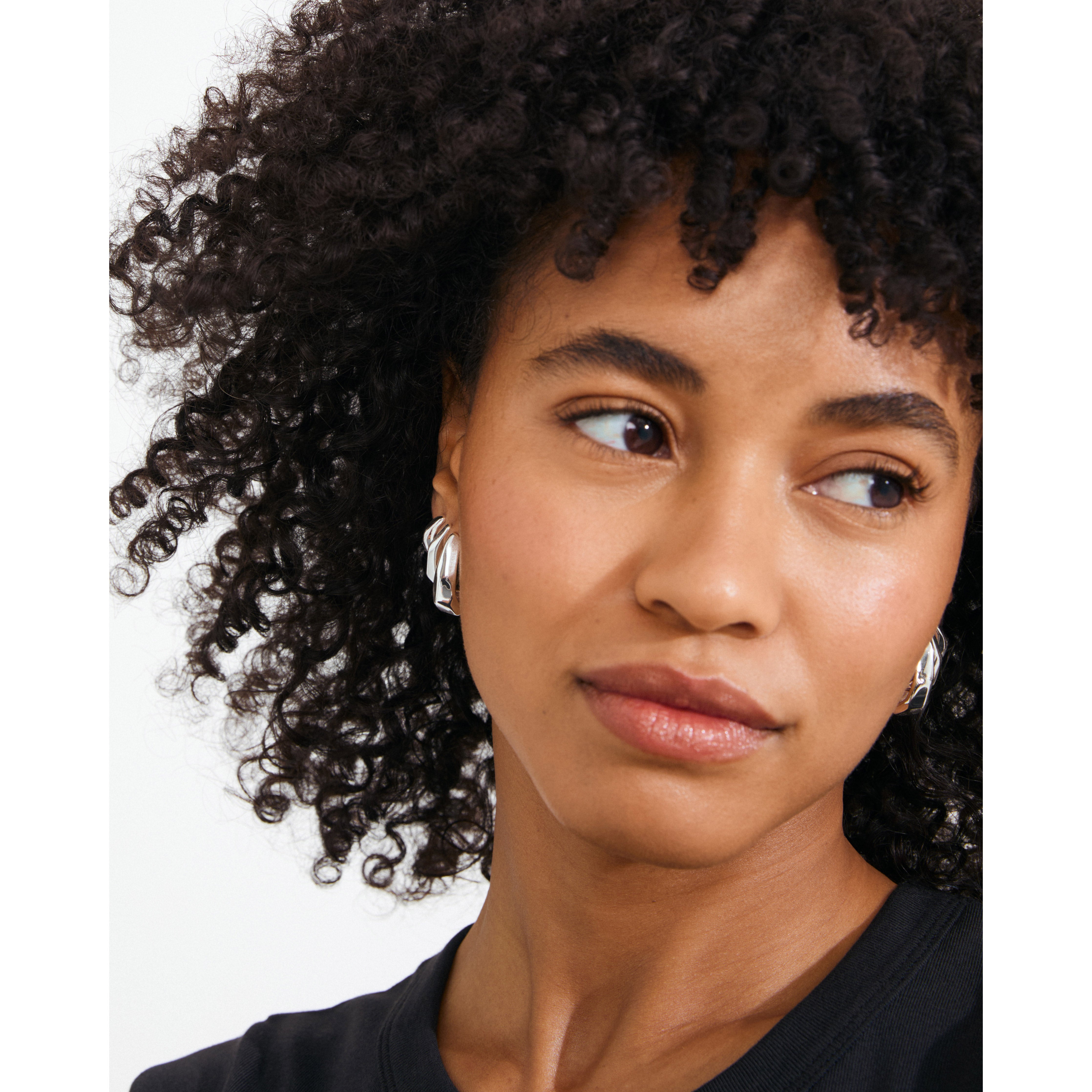pilgrim-presence-ohrringe-versilbert-chunky-sculptural-hoops image 2