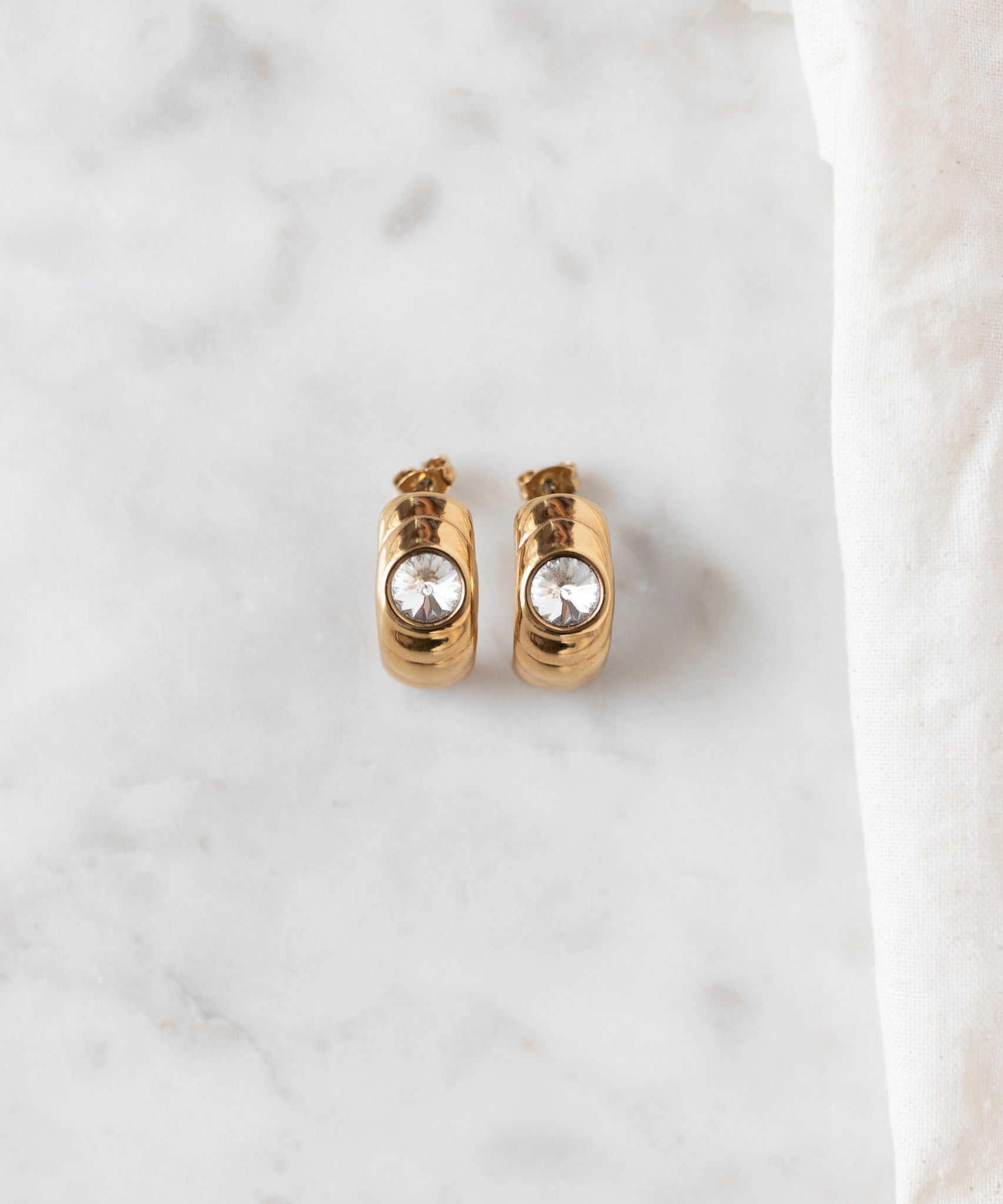 wald-berlin-isla-bonita-ready-or-not-creolen-gold-mit-swarovski image 1