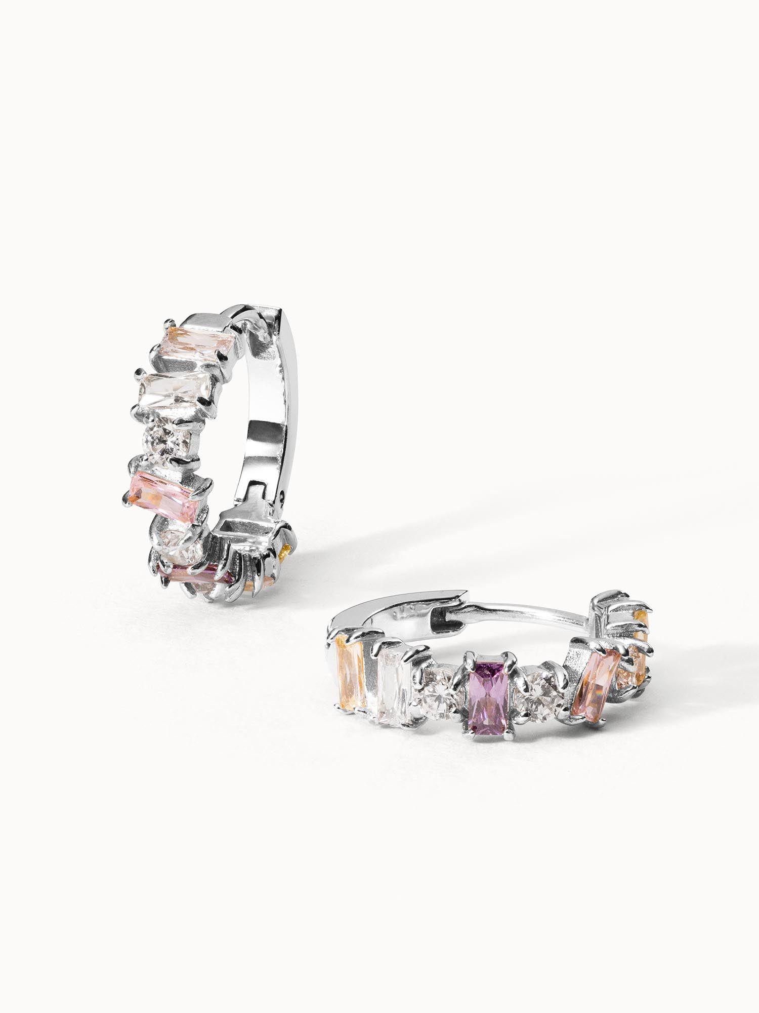 purelei-fancy-ohrringe-creolen-17-mm-mit-zirkonia-pastell image 5