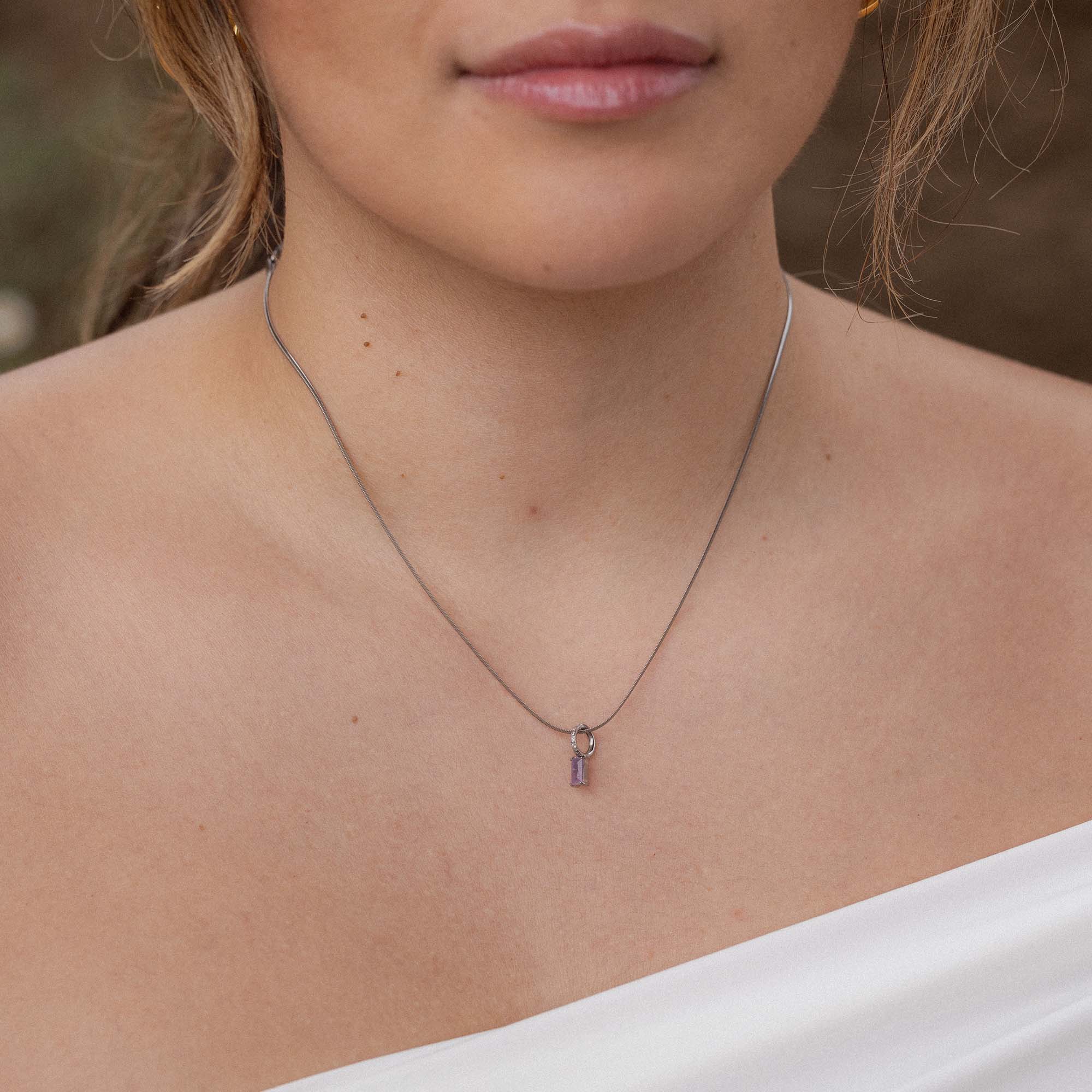 purelei-geburtsstein-juli-rubin-charm-baguette-schliff-anh-nger-gold image 7