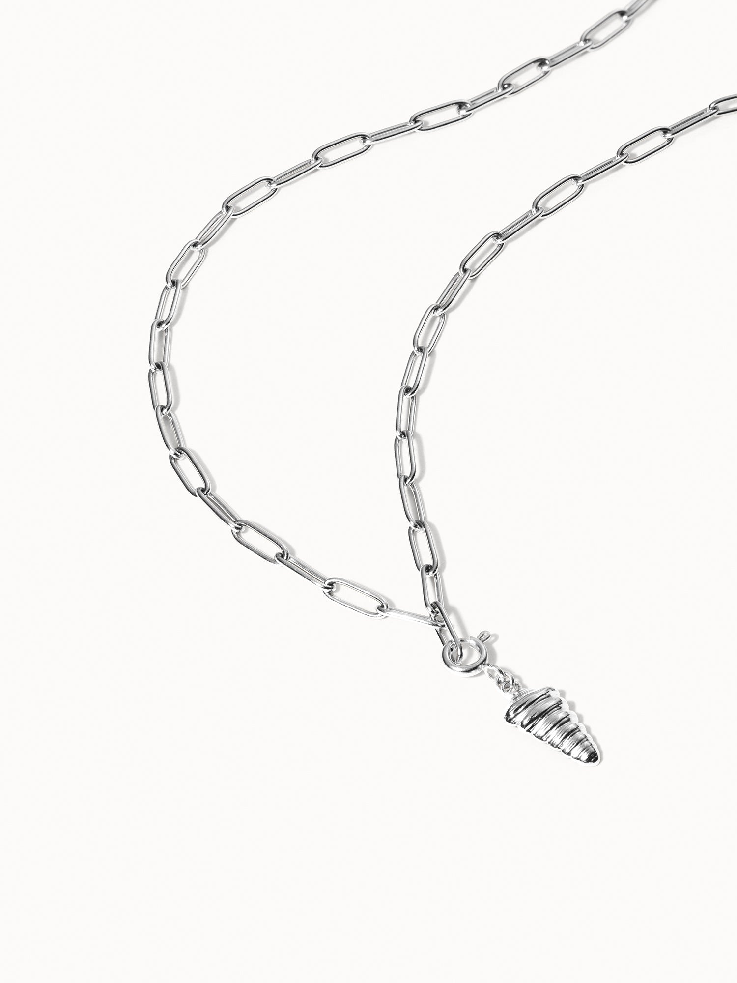 purelei-flex-schneckenmuschel-charm-muschel-anh-nger-mit-karabiner-15-x-10-mm image 6