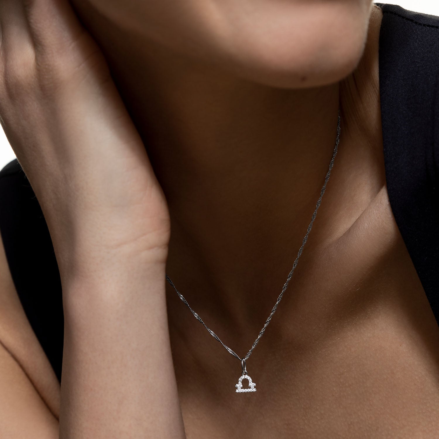xenox-waage-charm-925-sterlingsilber-18k-vergoldung-mit-zirkonia image 6