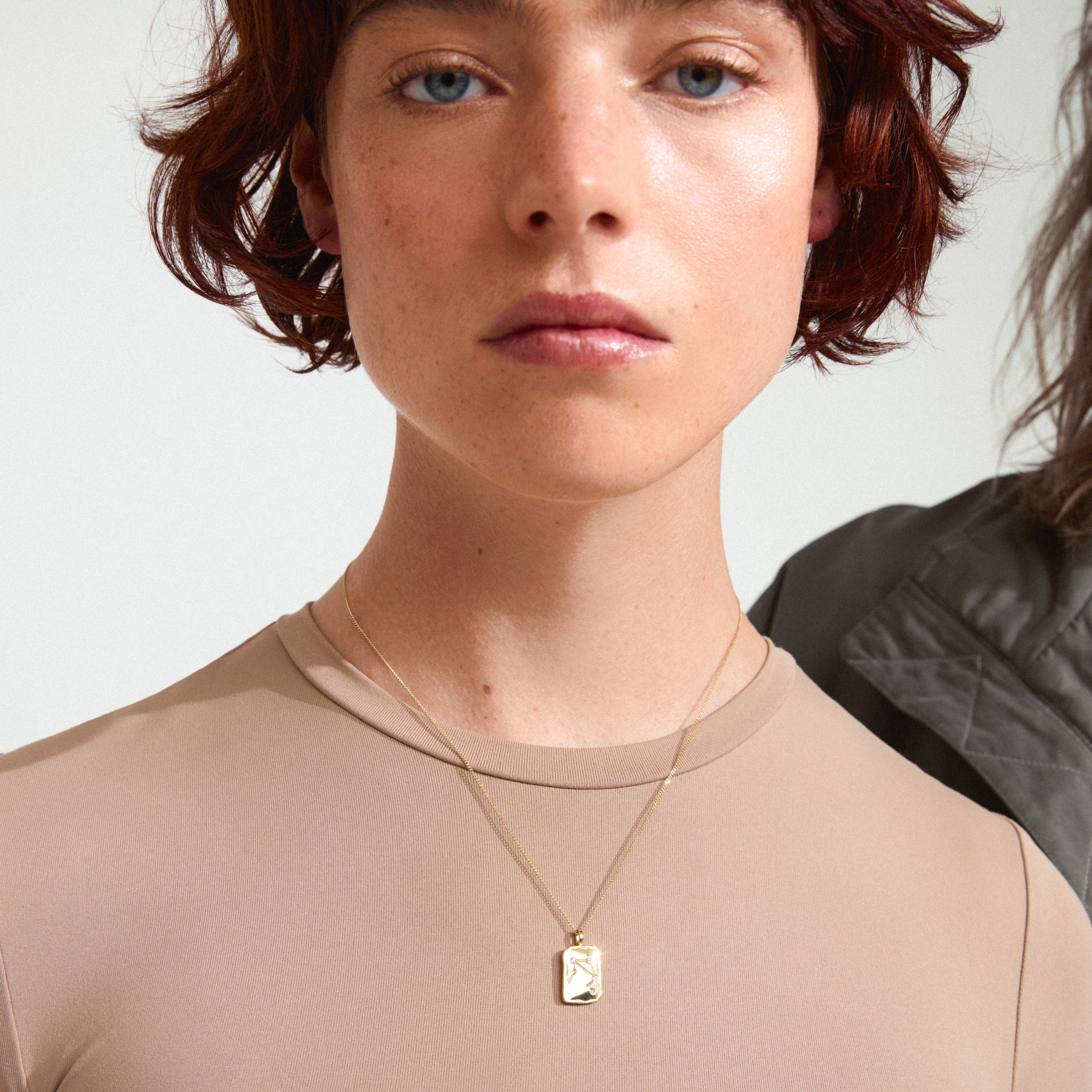 pilgrim-libra-sternzeichen-kette-gold-plated-mit-m-nz-anh-nger image 2