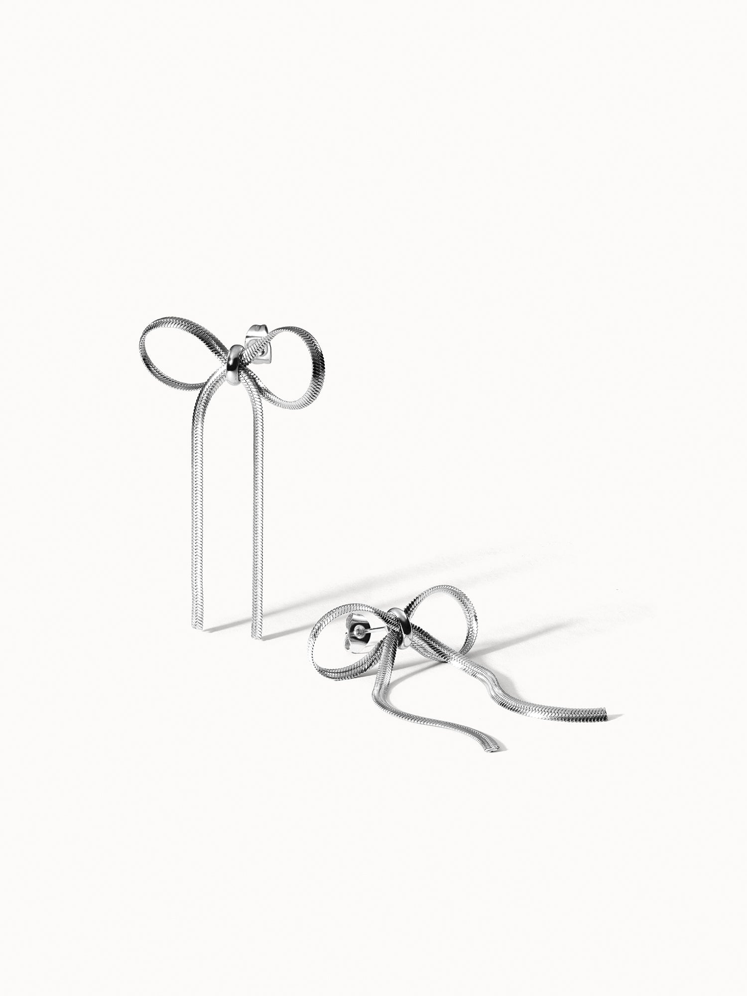 purelei-bow-ohrringe-schleife-schlangenkette-32-mm image 5