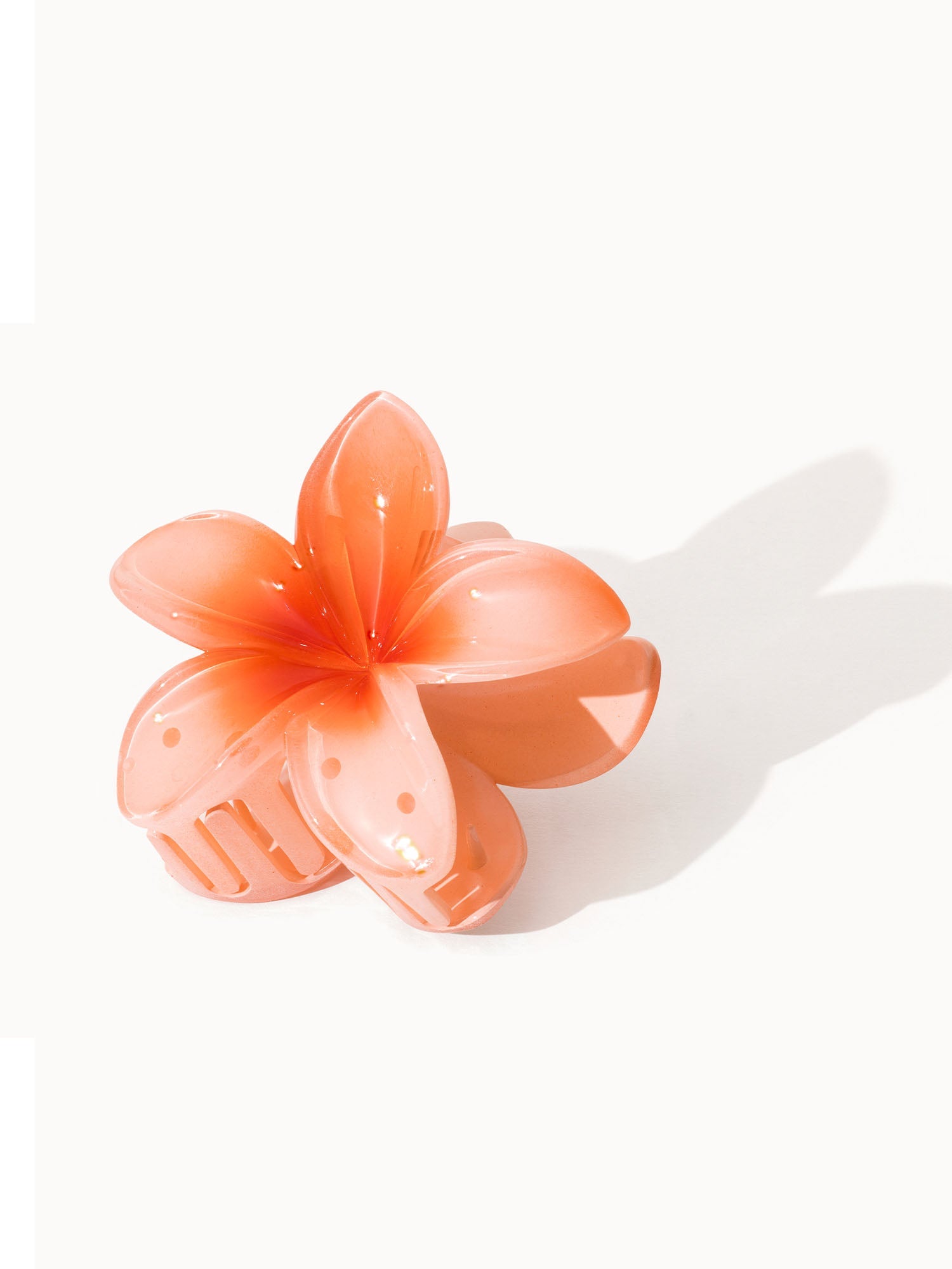 purelei-lotus-blumenhaarklammer-aus-recyceltem-plastik image 5