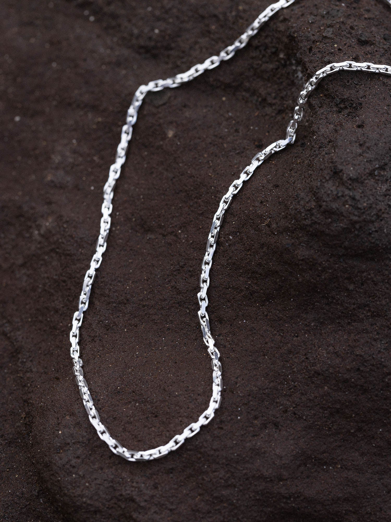 purelei-gleam-kette-silber-ankerkette-mit-s-wasserperle image 3