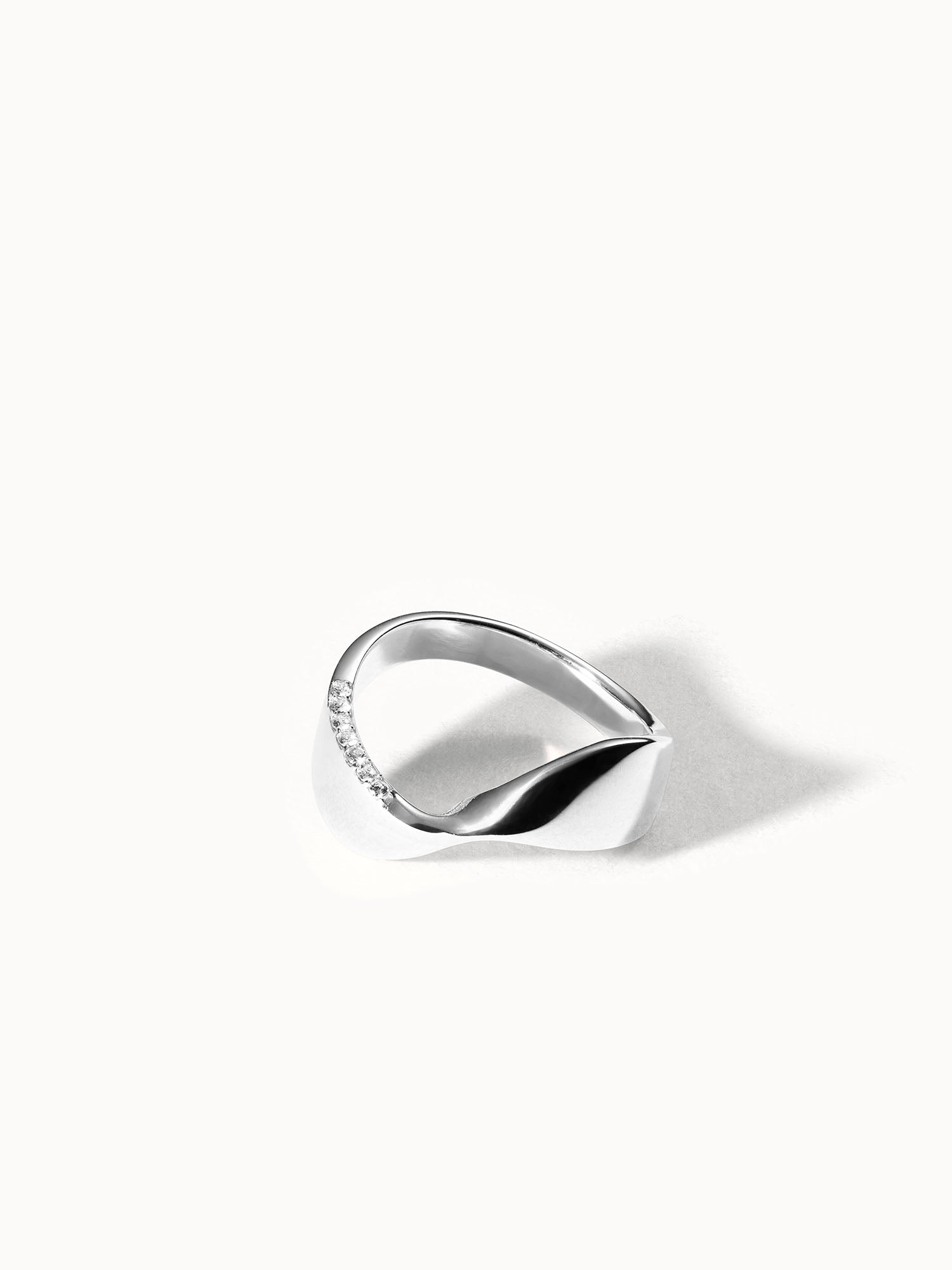 purelei-swing-ring-m-bius-zirkonia image 4