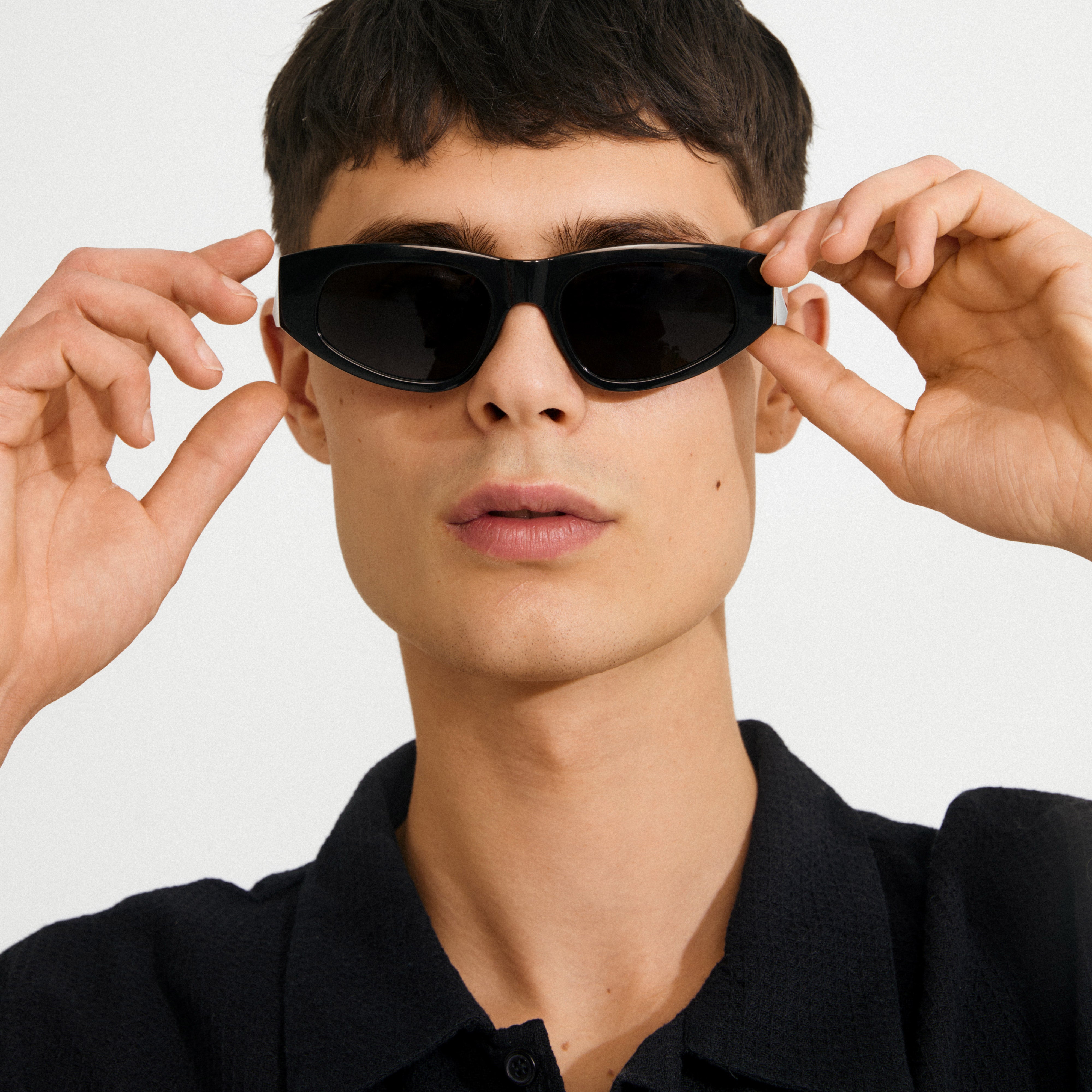 pilgrim-junie-sonnenbrille-schwarz-mit-smoke-gl-sern image 4