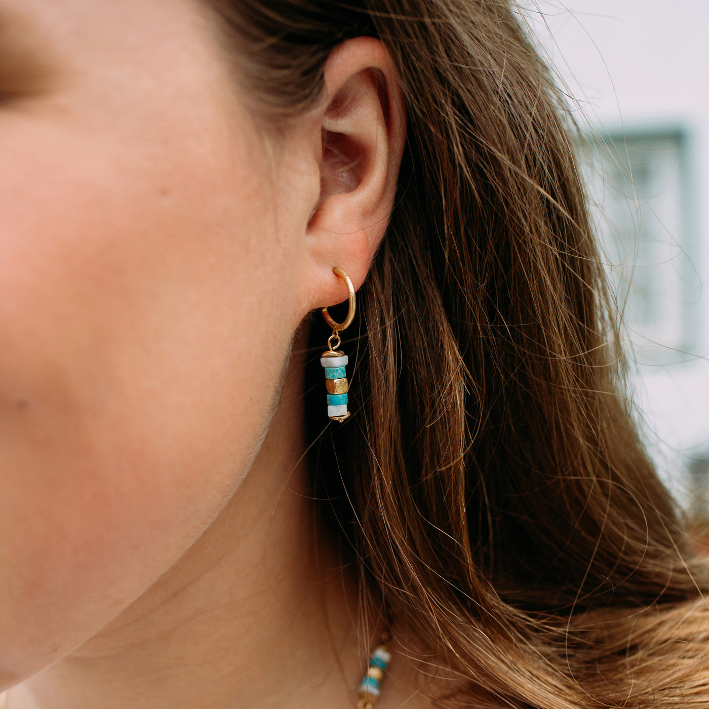 julie-julsen-loving-stones-ohrschmuck-vergoldet-mit-8-t-rkisen-edelsteinen-jaspi image 2