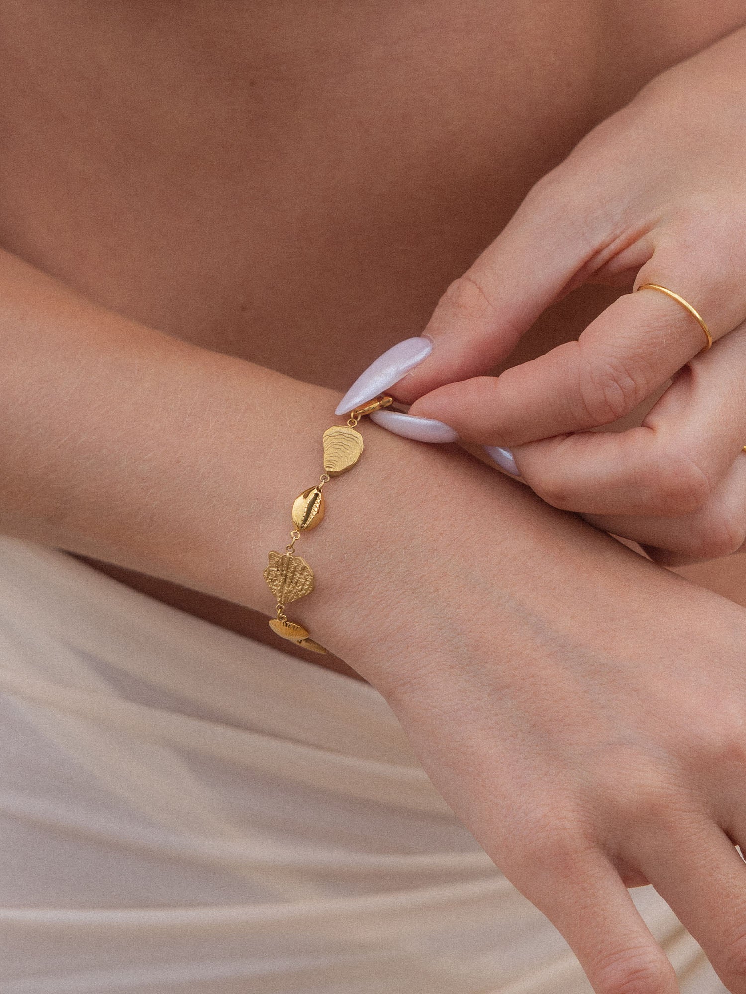 purelei-ocean-whisper-armband-muschel-armband image 3