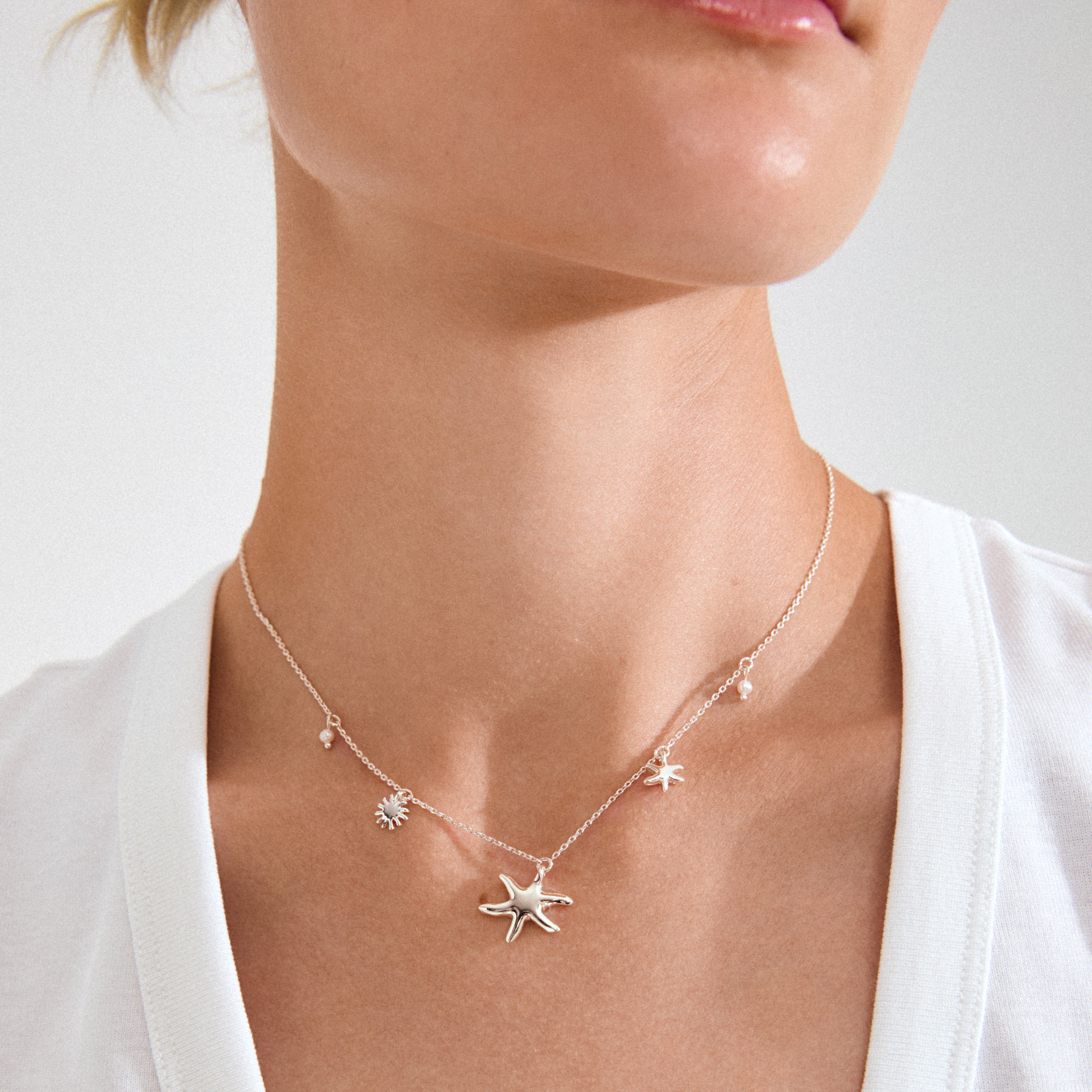 pilgrim-prism-halskette-versilbert-mit-seestern-charms-und-perlen-40-cm-9-cm image 4