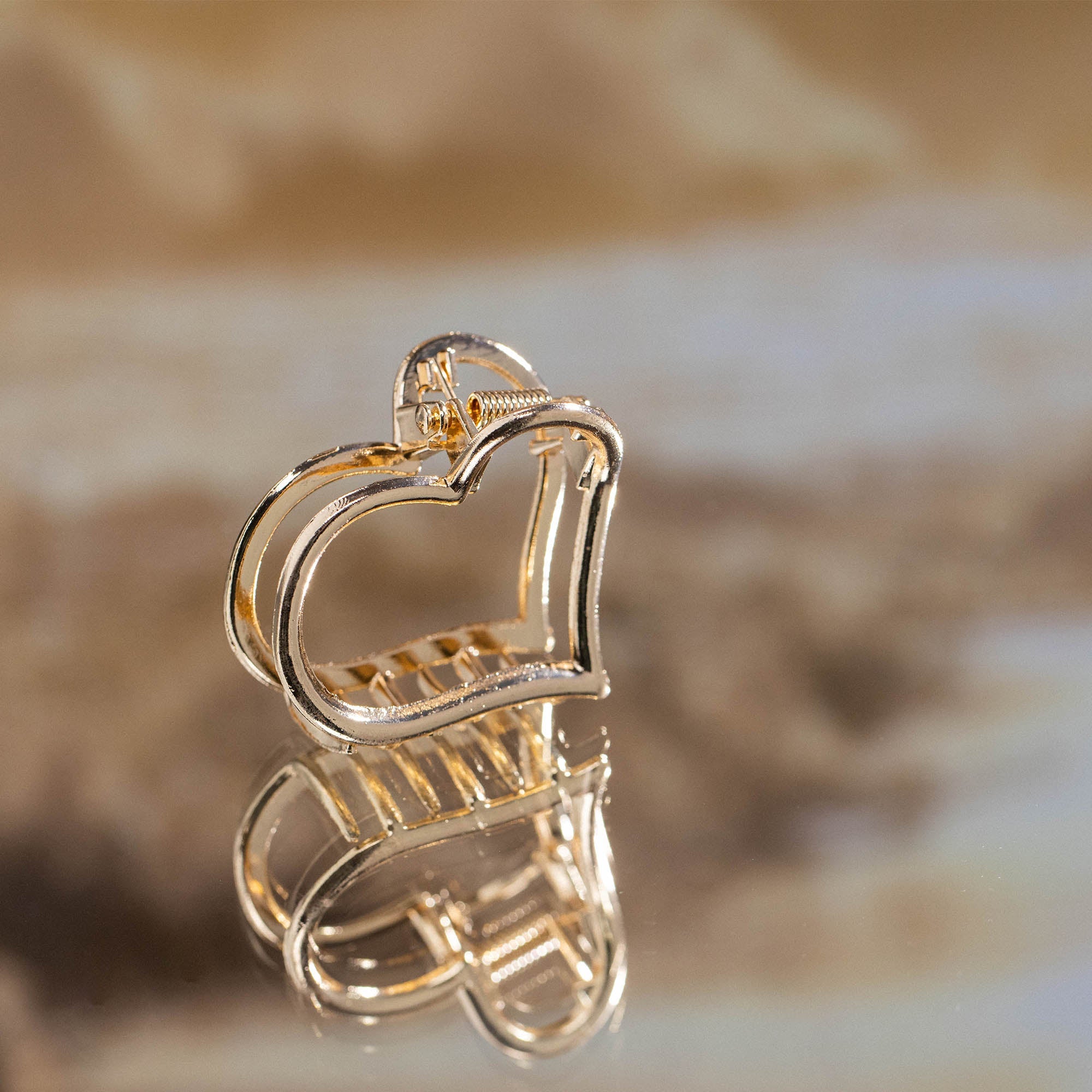 purelei-big-love-haarklammer-herz-43-x-36-mm-in-gold image 5