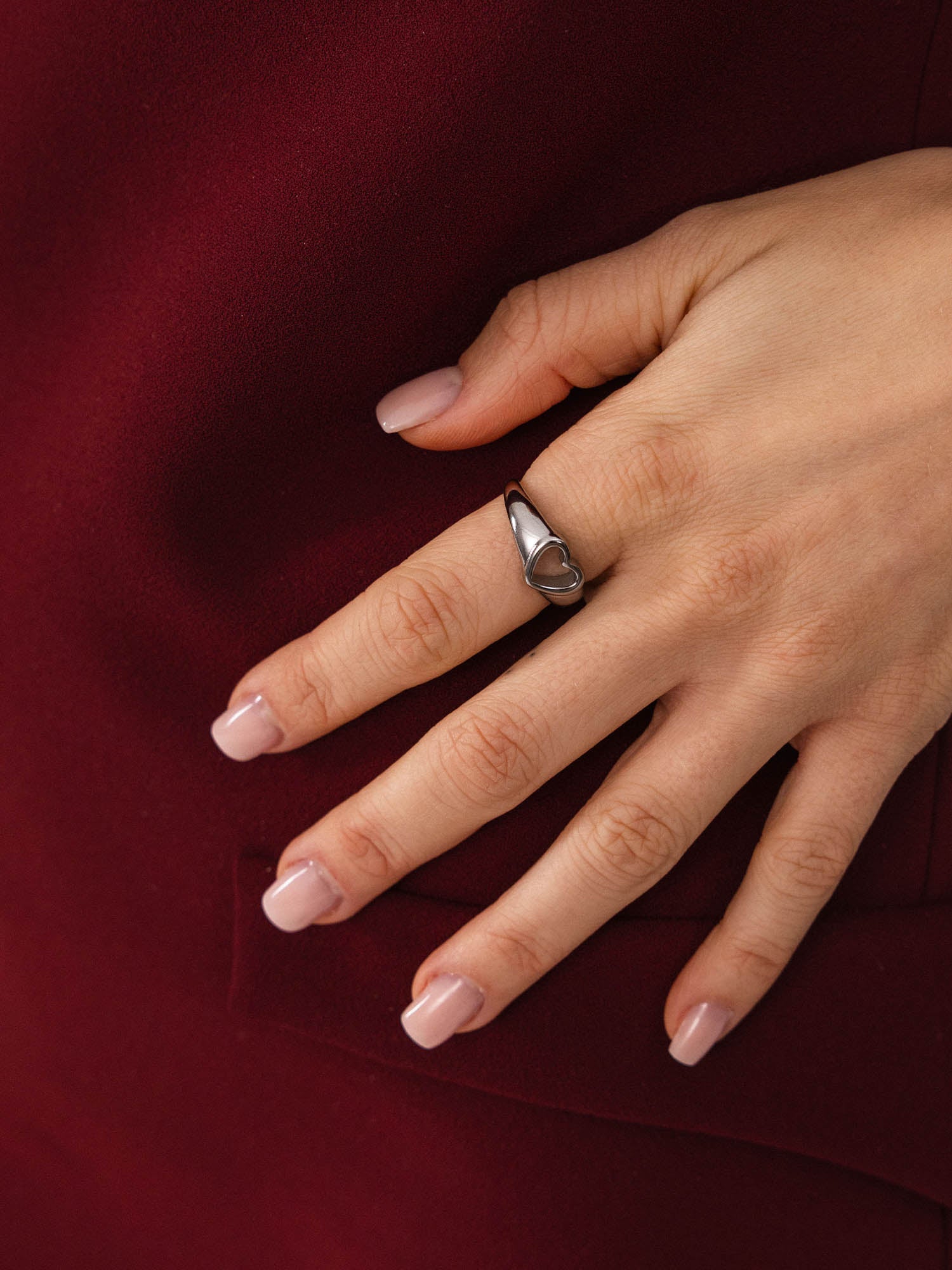 purelei-devotion-heart-ring-statement-siegelring-mit-offenem-herz image 7