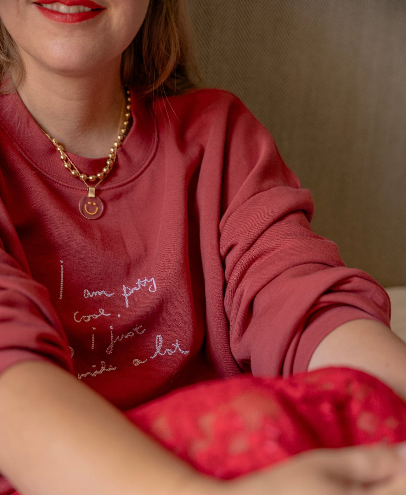 wald-berlin-x-rothsicht-pretty-cool-jumper-bordeaux-bio-baumwolle-oversize image 4