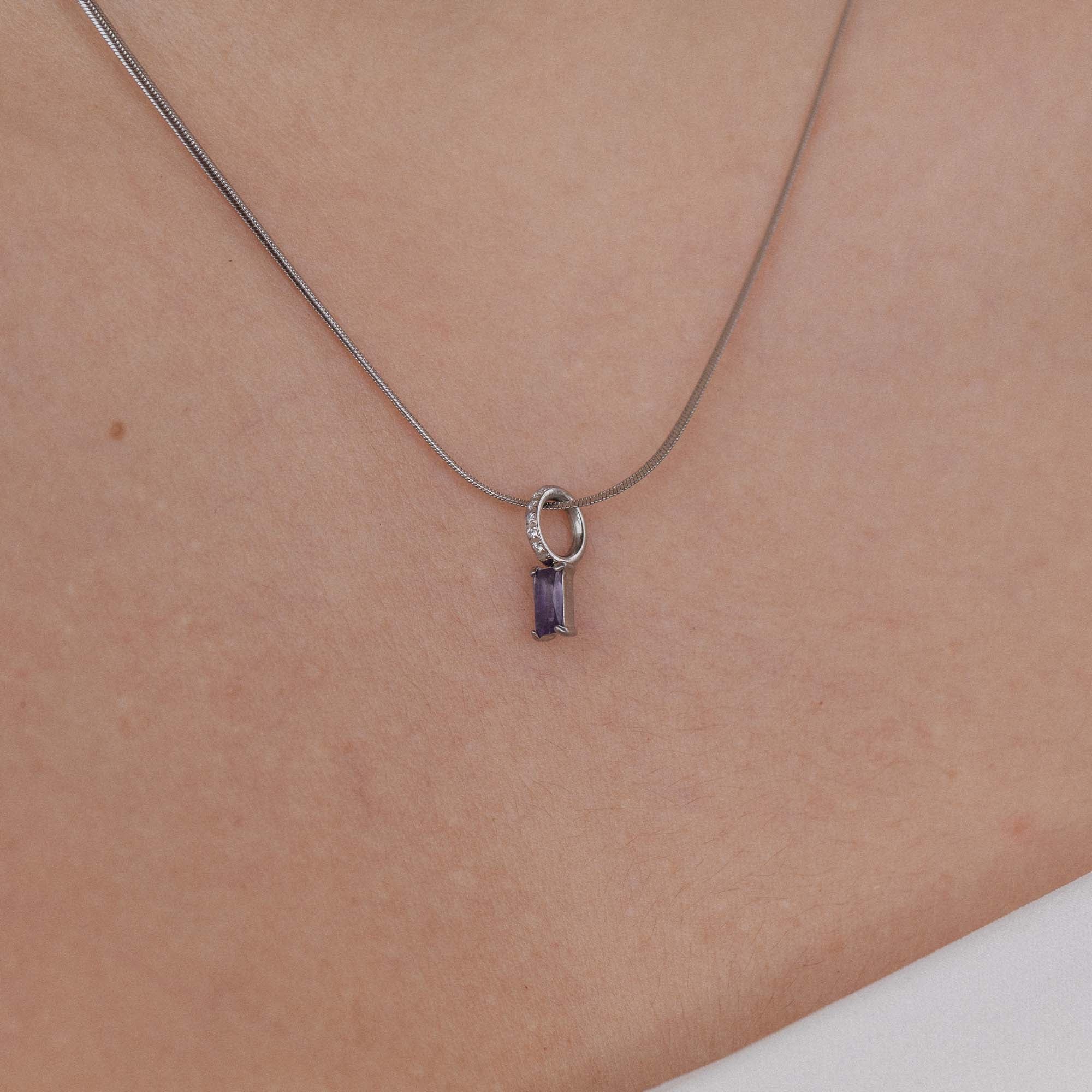 purelei-geburtsstein-februar-amethyst-charm-baguette-charm-in-gold image 6