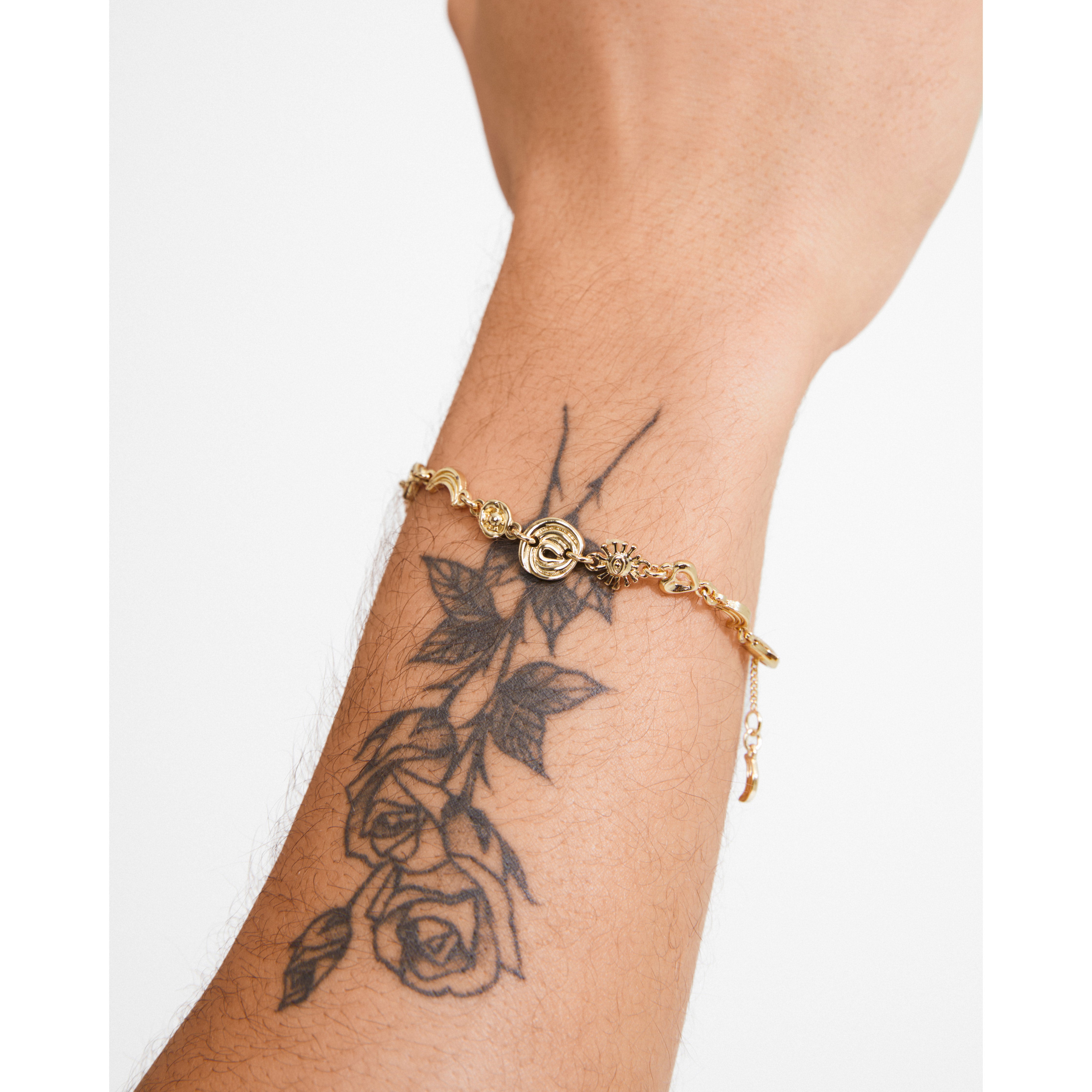 pilgrim-misha-armband-vergoldet-mit-sonne-mond-herz-charms image 5