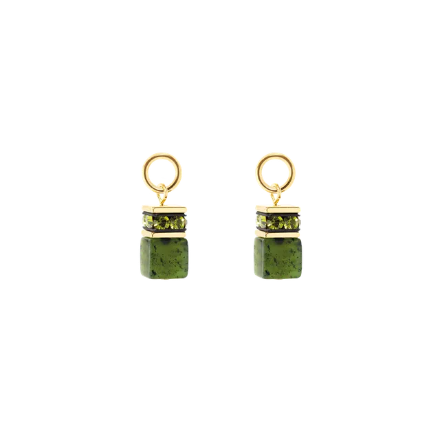 coeur-de-lion-ear-me-up-charm-geocube-gold-gr-n-nephrit-einh-nge-charm-1-8-cm image 1
