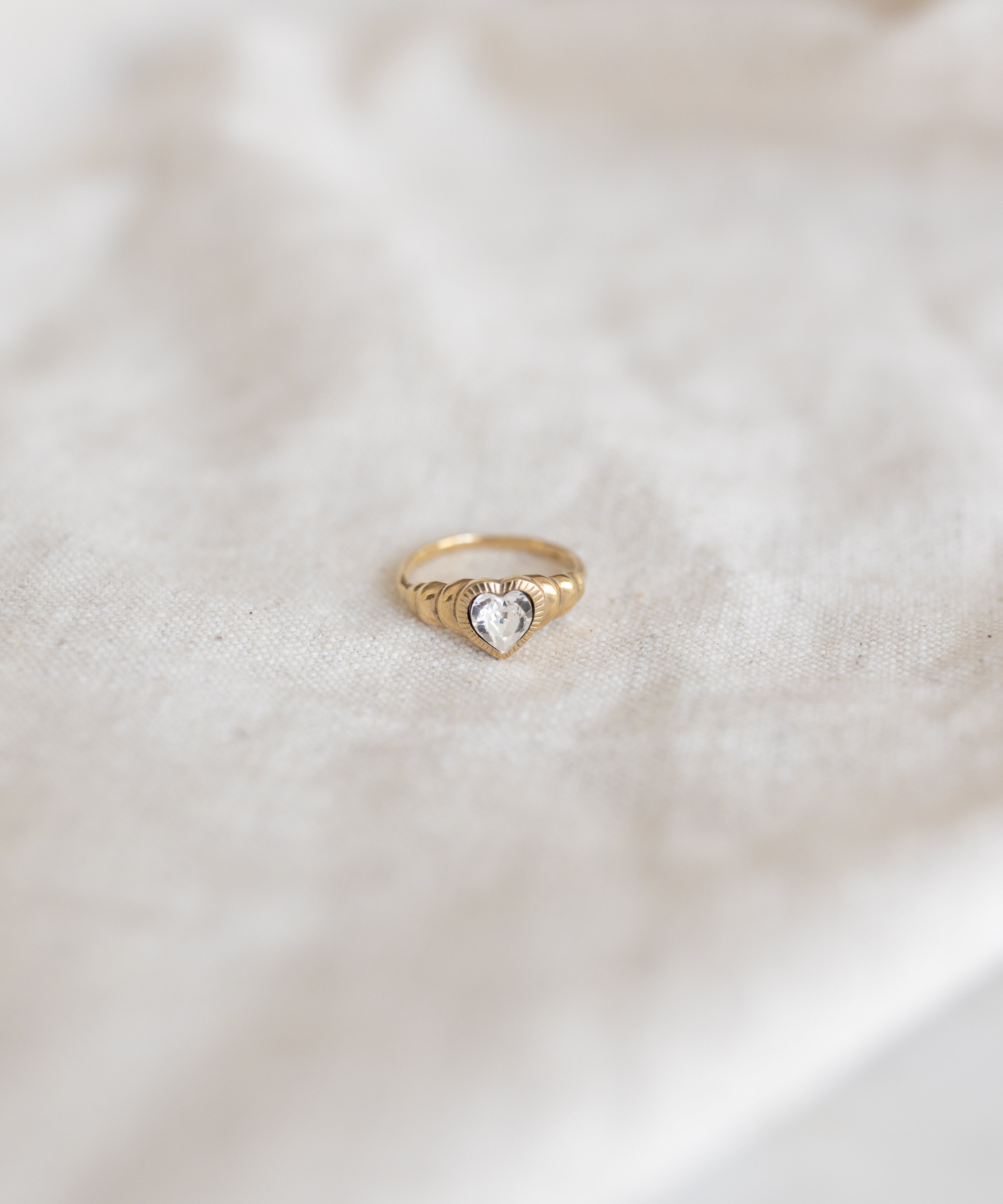 wald-berlin-be-my-lover-ring-mini-gold-vermeil-ring-mit-swarovski-stein image 1