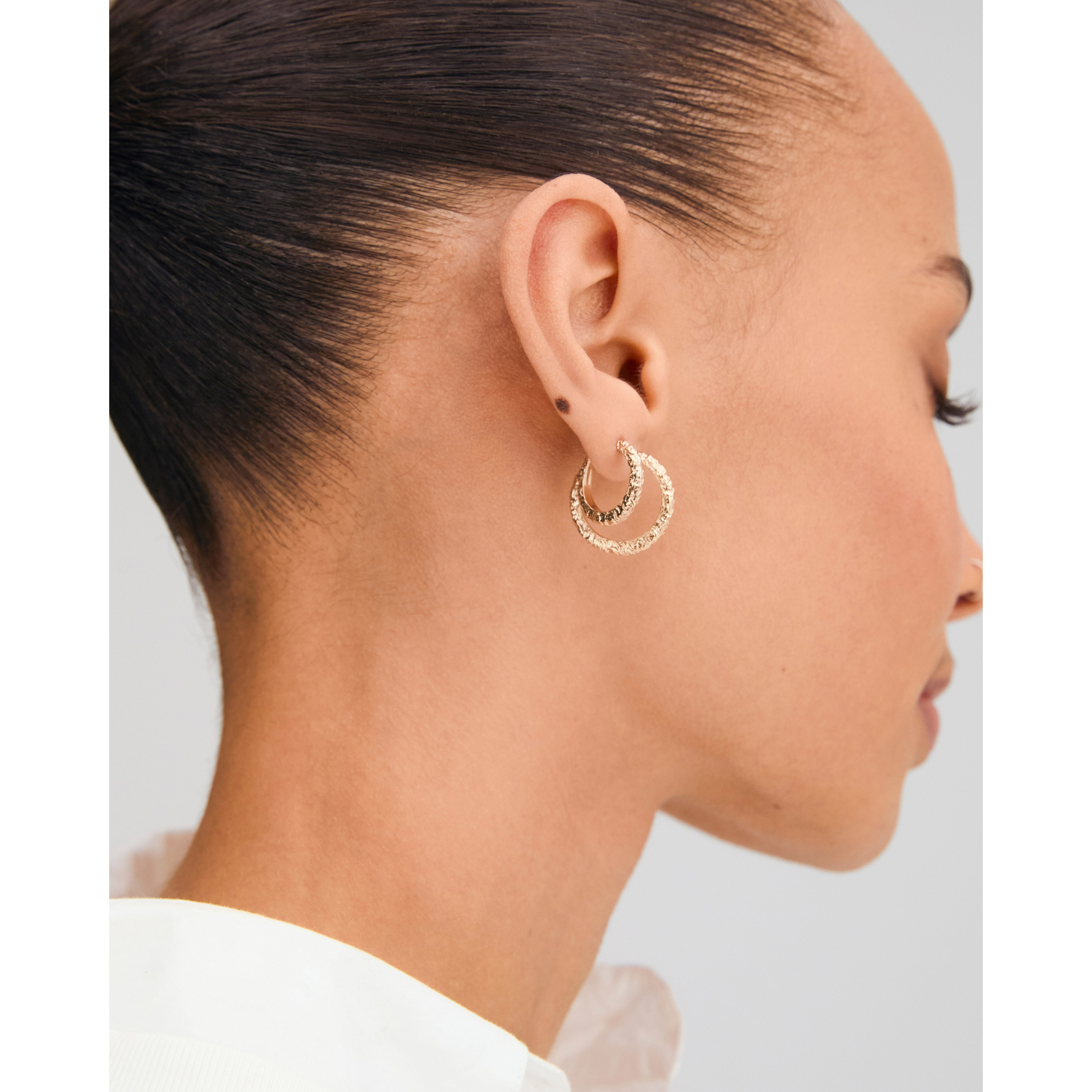 pilgrim-x-dea-etch-hoop-02-single-creole-17-mm-18k-goldplattiert image 8