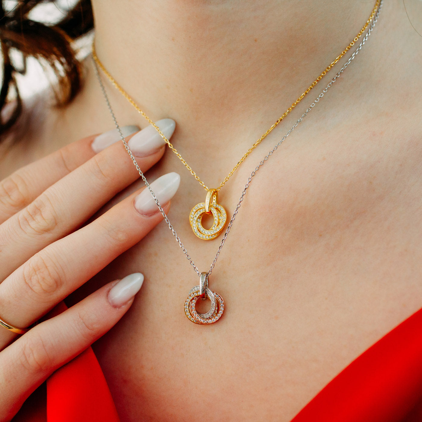 julie-julsen-kette-mit-anh-nger-3-rings-vergoldet-mit-87-zirkonia image 2