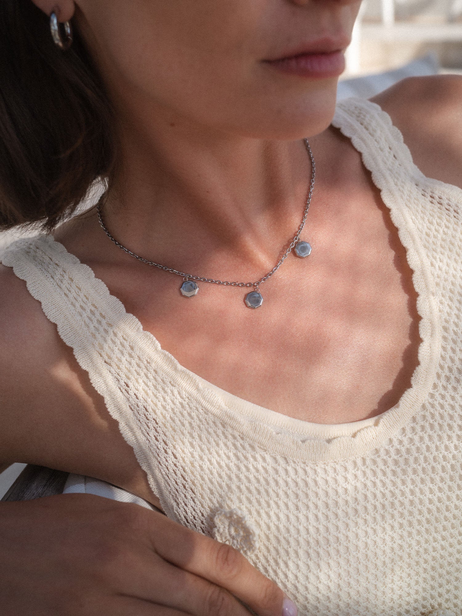purelei-eternal-kette-gravierbare-initialen-kette-mit-3-anh-ngern image 3