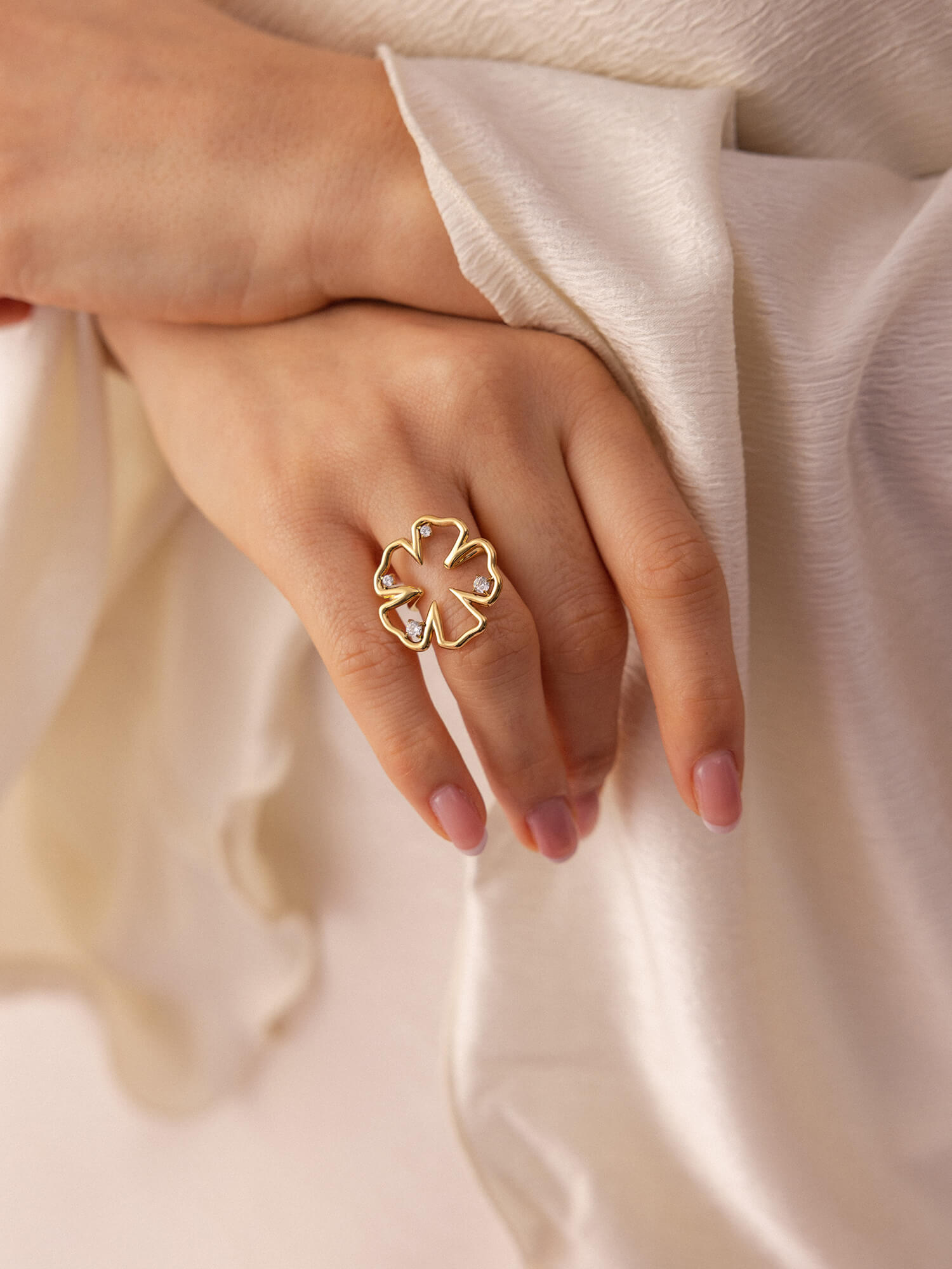 purelei-mahina-club-hibiscus-ring-verstellbar-mit-zirkonia image 3