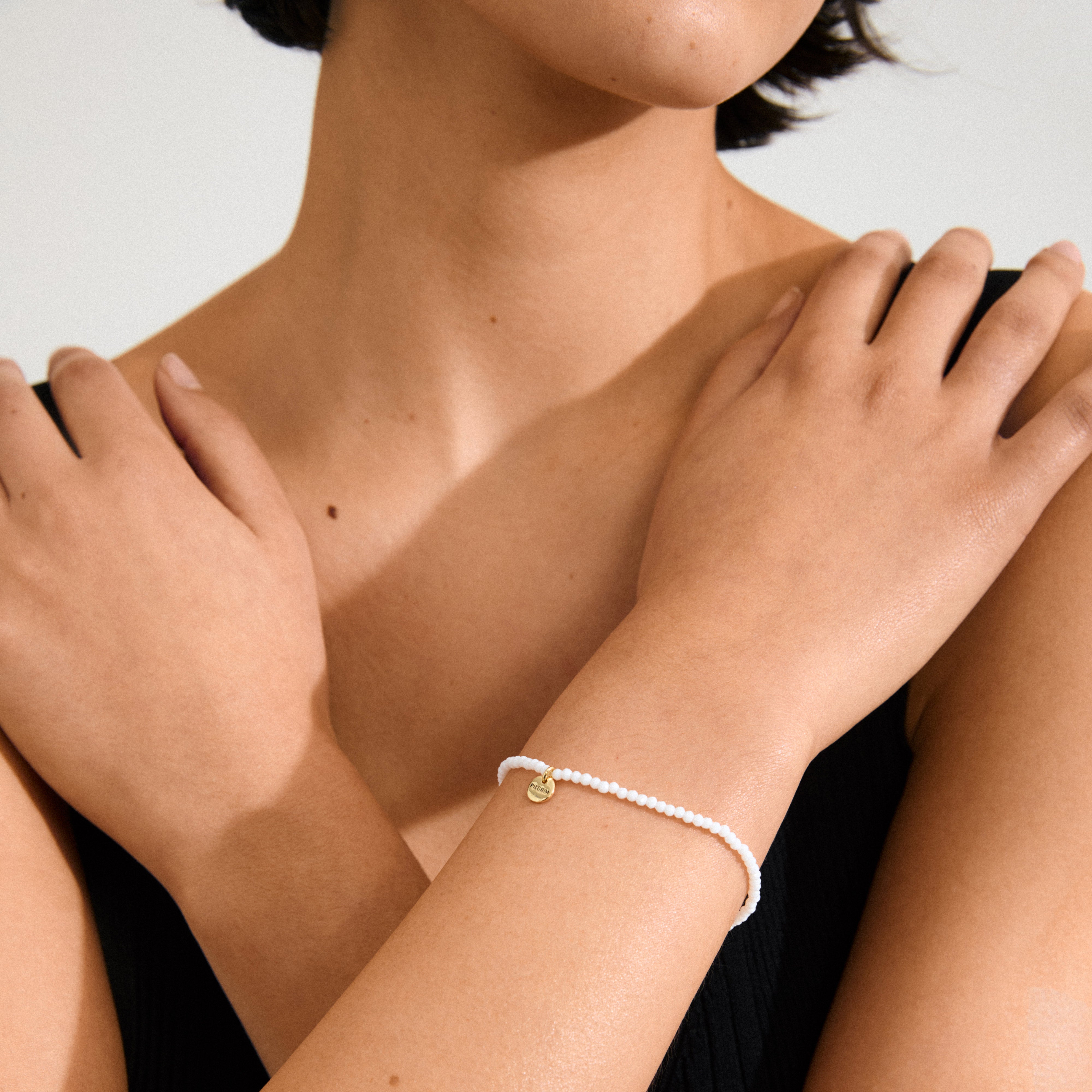 pilgrim-indie-armband-wei-goldplattiert-mit-glasperlen-17-cm image 3