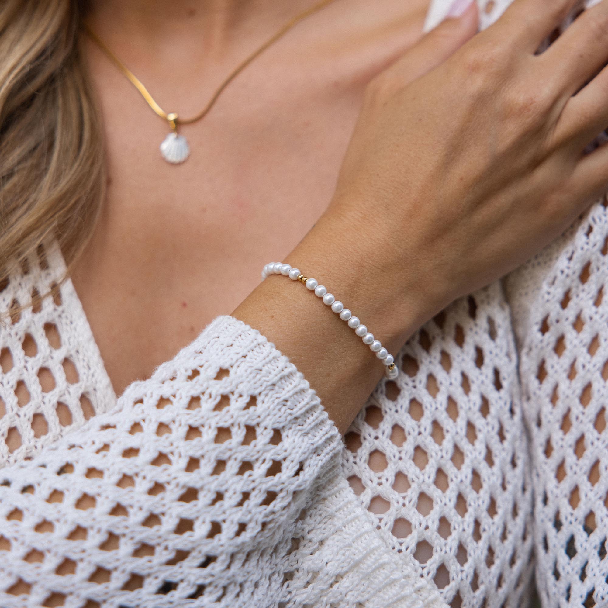 purelei-finesse-armband-mit-muschelkernperlen image 2