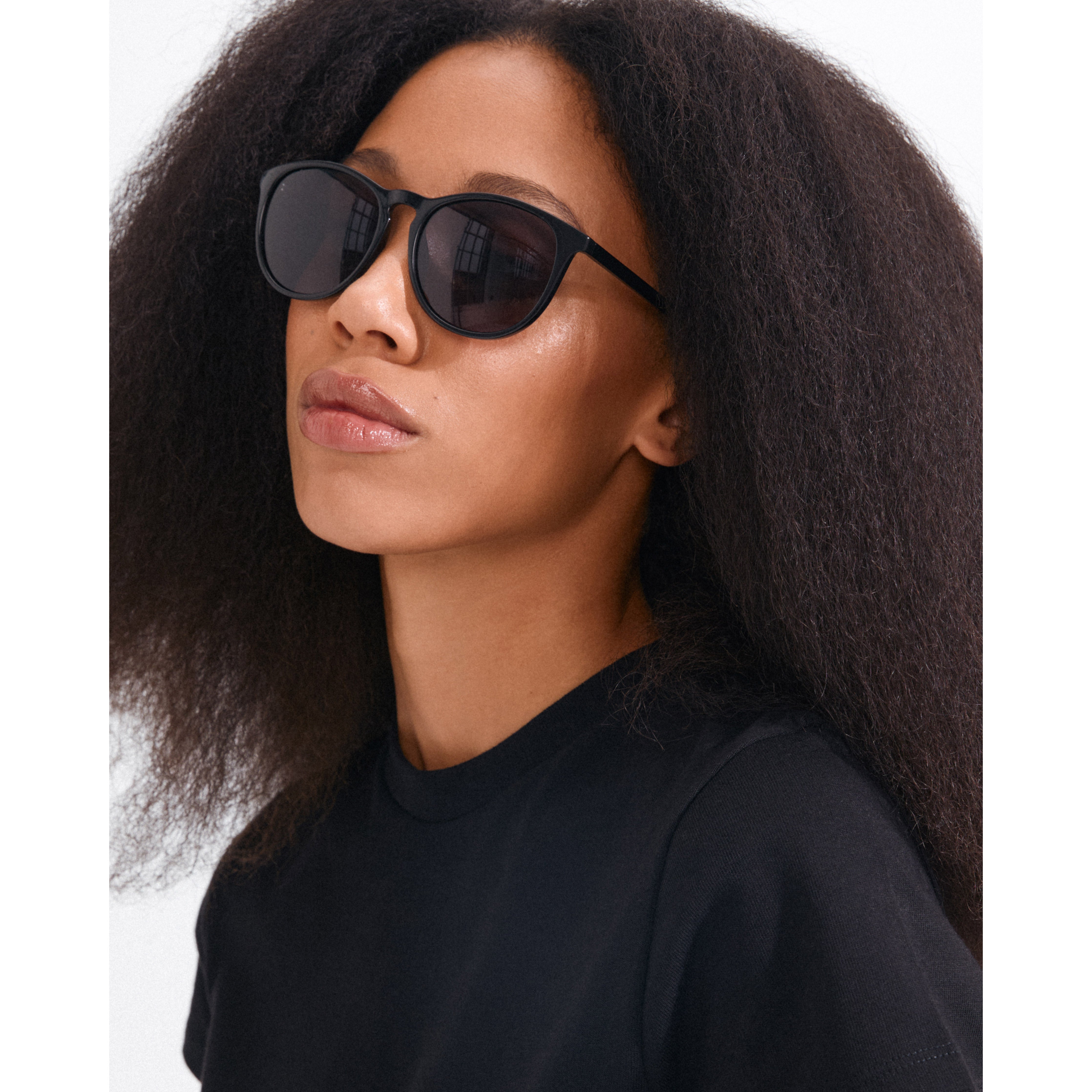 pilgrim-camilla-sonnenbrille-schwarzes-gestell-leicht image 6