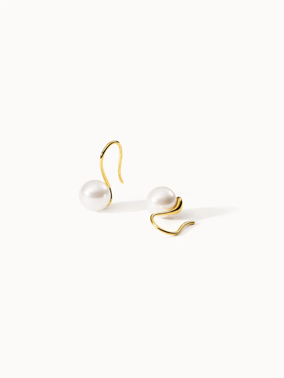 purelei-pure-pearl-ohrringe-perlen-ohrstecker-8-24-mm-seashell-aus-via-kollektio image 1