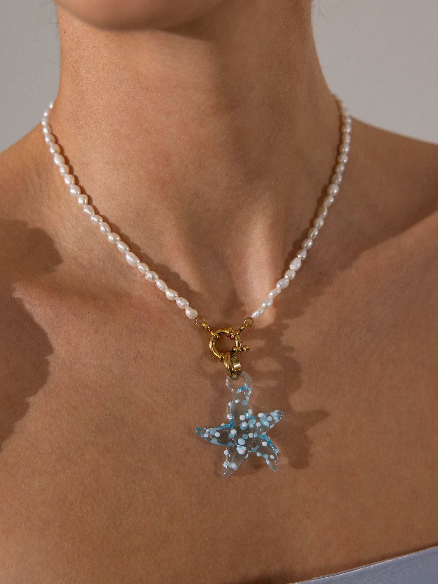 purelei-glass-starfish-charm-seestern-hellblau-40-mm image 3