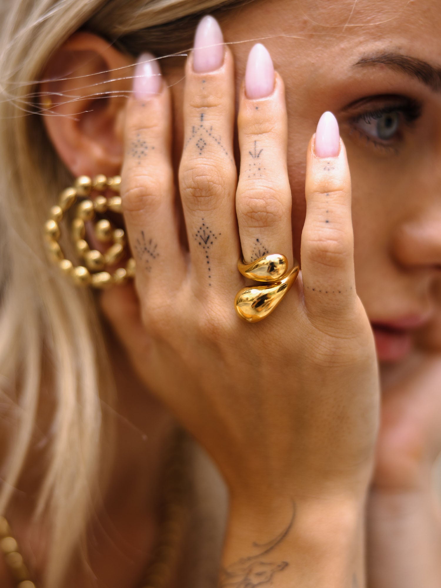 purelei-swirl-ring-verstellbarer-statement-ring image 3