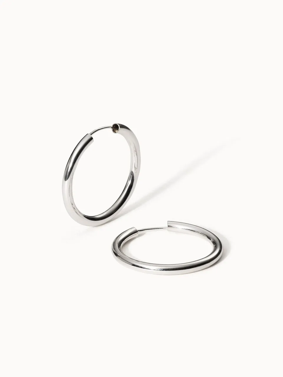 purelei-timeless-ohrringe-30-mm-creolen-aus-925er-sterlingsilber image 1