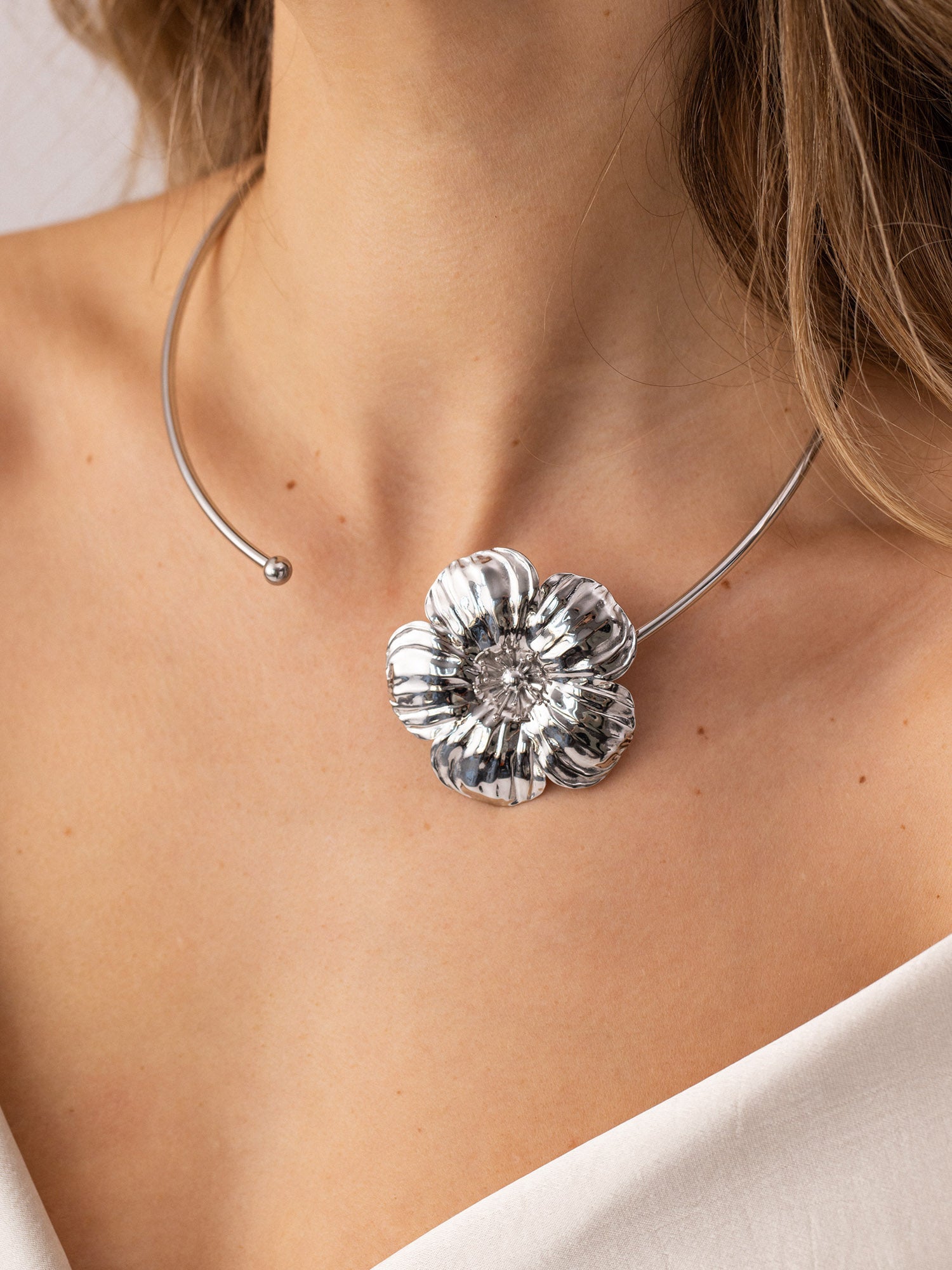 purelei-spring-flower-kette-halskette-mit-bl-ten-anh-nger-und-offenem-reif image 6