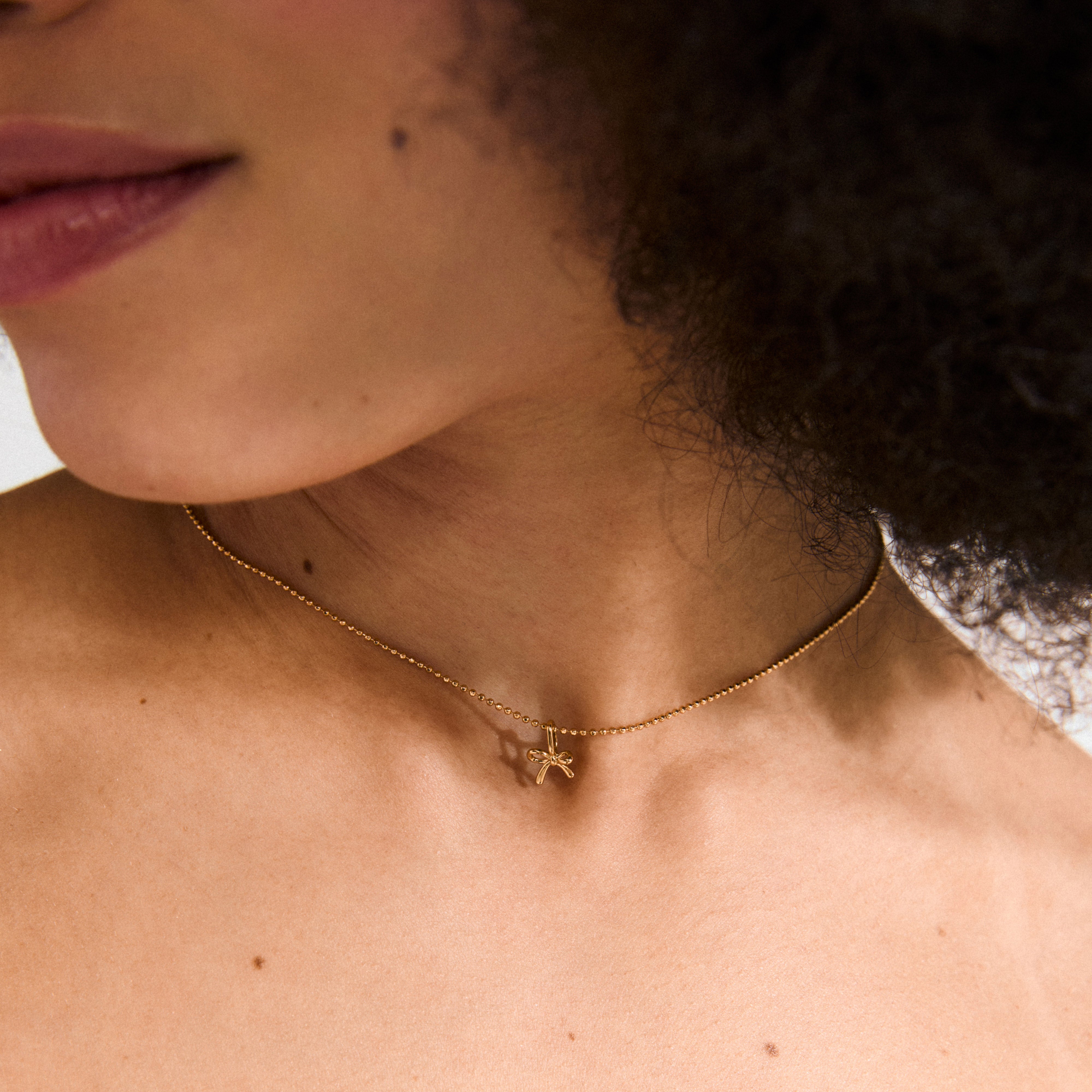 pilgrim-charm-mini-schleifen-anh-nger-gold-plattiert image 2