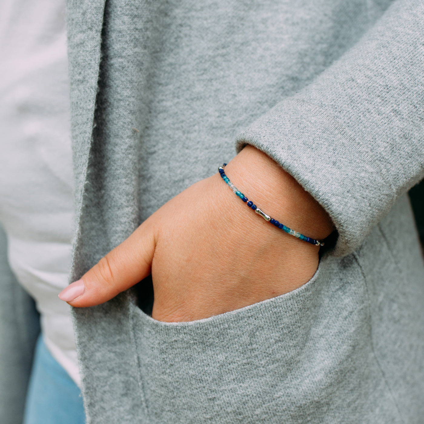 julie-julsen-loving-stones-armband-blauer-mondstein-spinell-16-cm-3-5-cm-verl-ng image 2