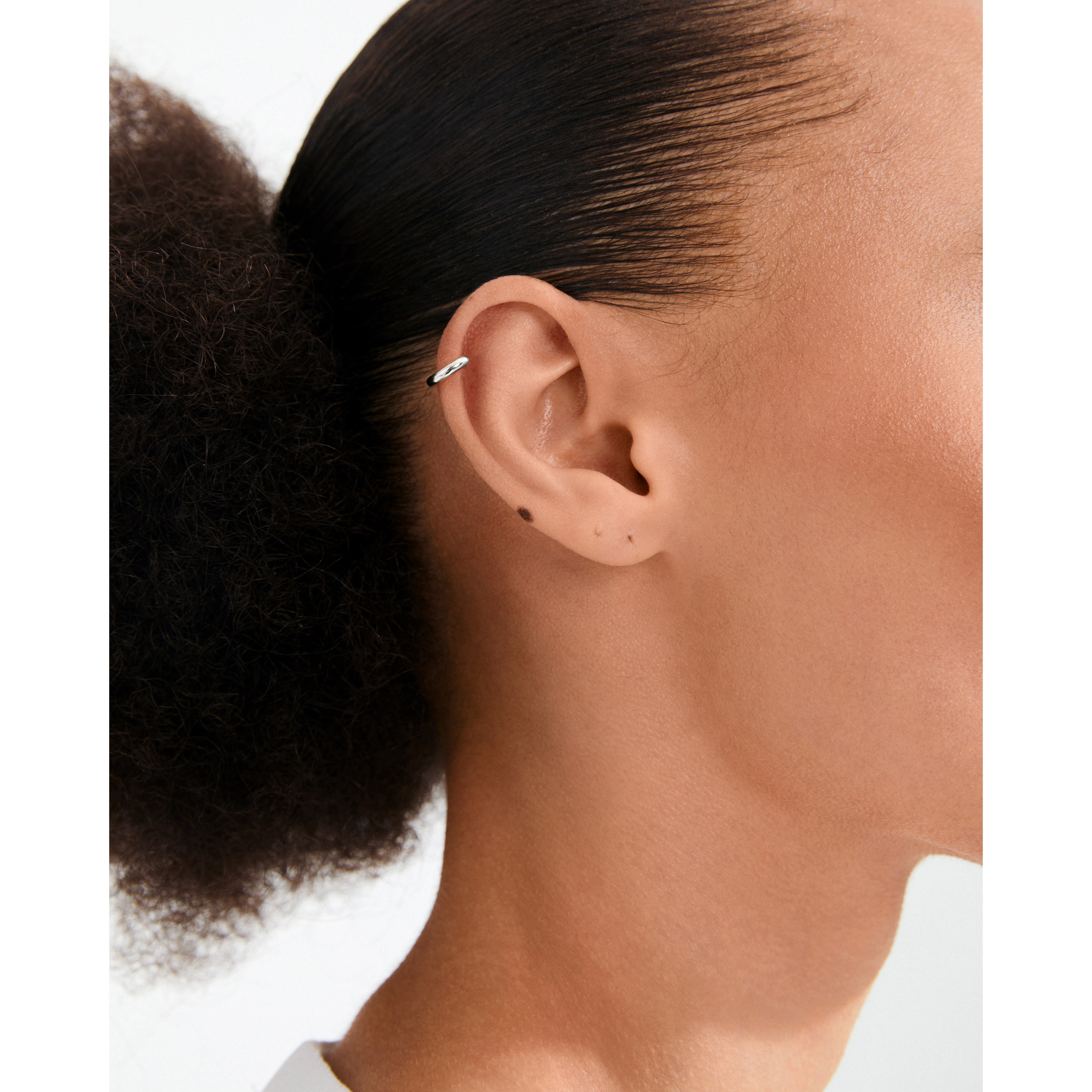 pilgrim-x-dea-era-hoop-01-mini-creole-aus-recyceltem-sterlingsilber-10-mm-single image 3