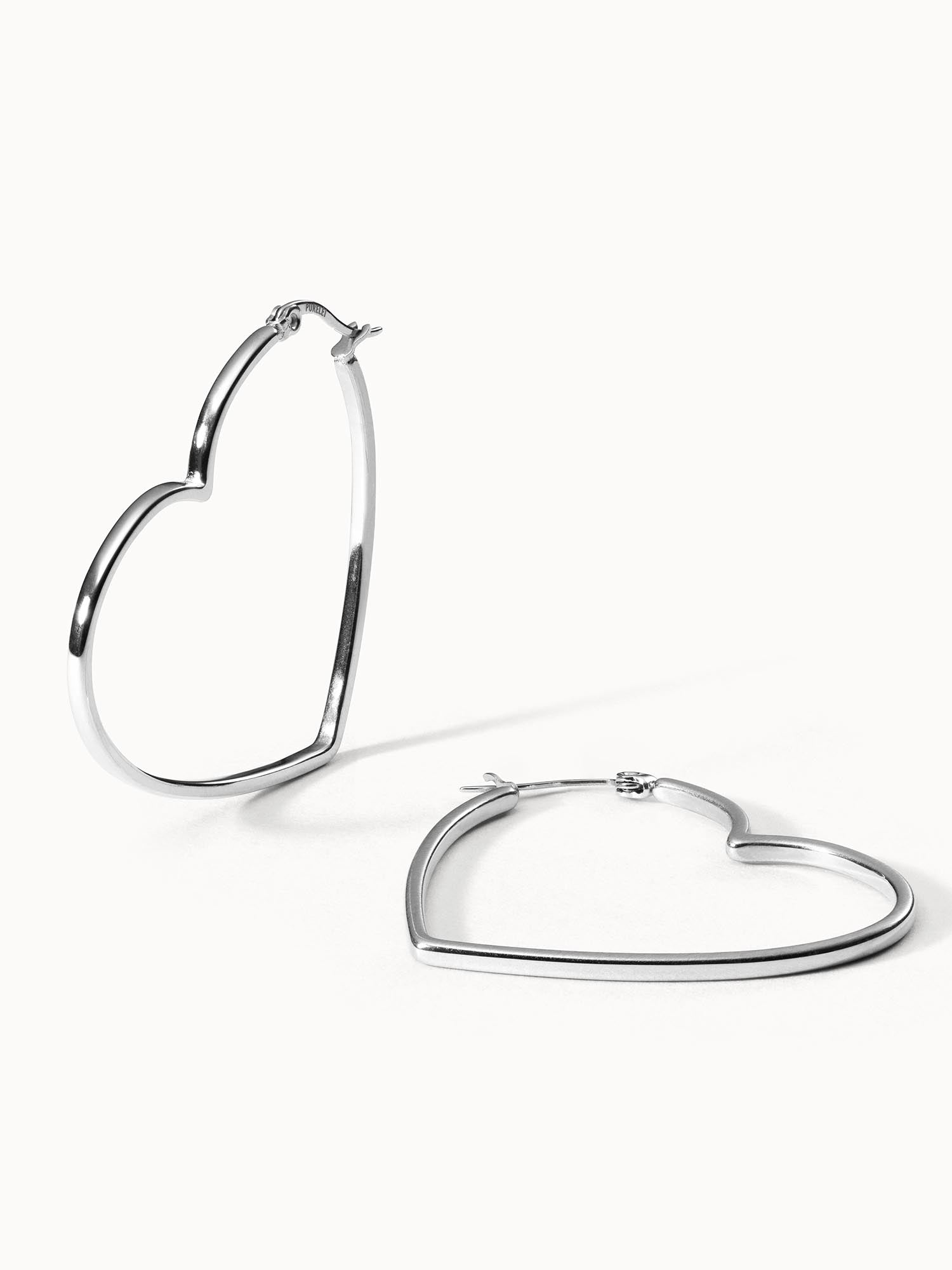 purelei-big-love-ohrringe-herz-creolen-44-5-mm-matt image 4