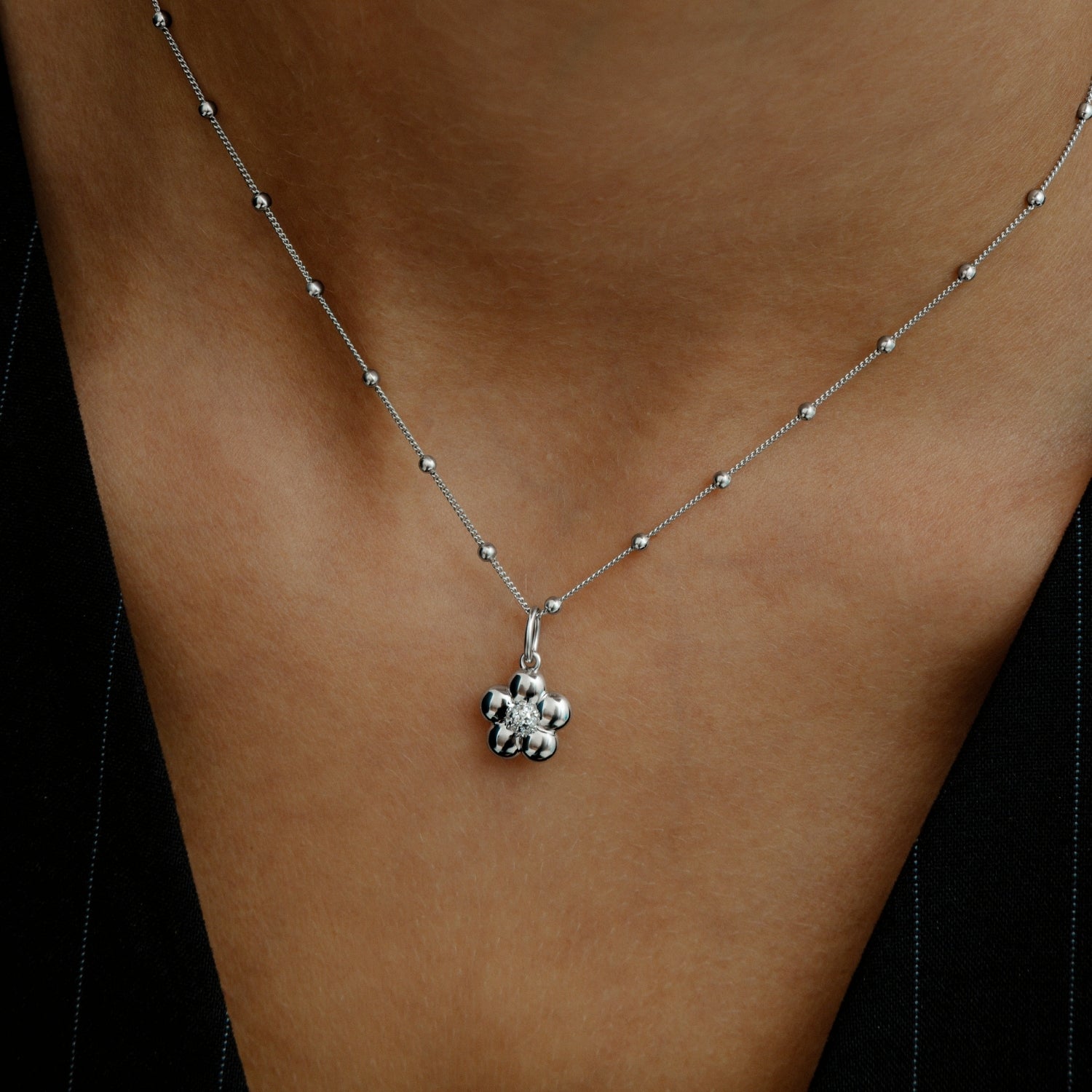 xenox-blume-charm-925-sterlingsilber-rhodiniert-mit-zirkonia image 3