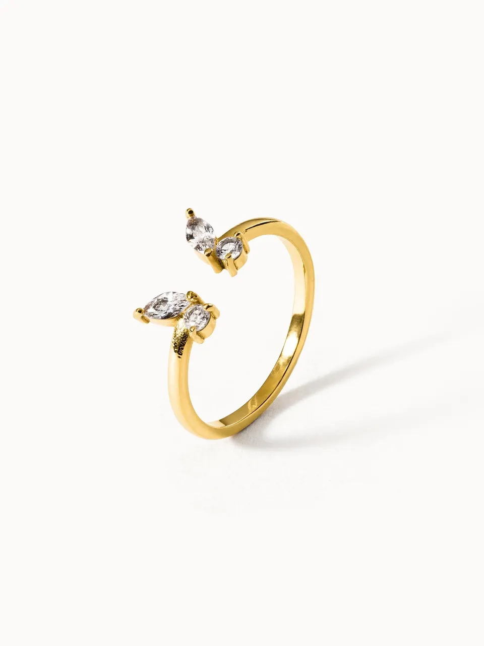 purelei-schmetterling-ring-ring-mit-schmetterling-detail-und-zirkonia image 1