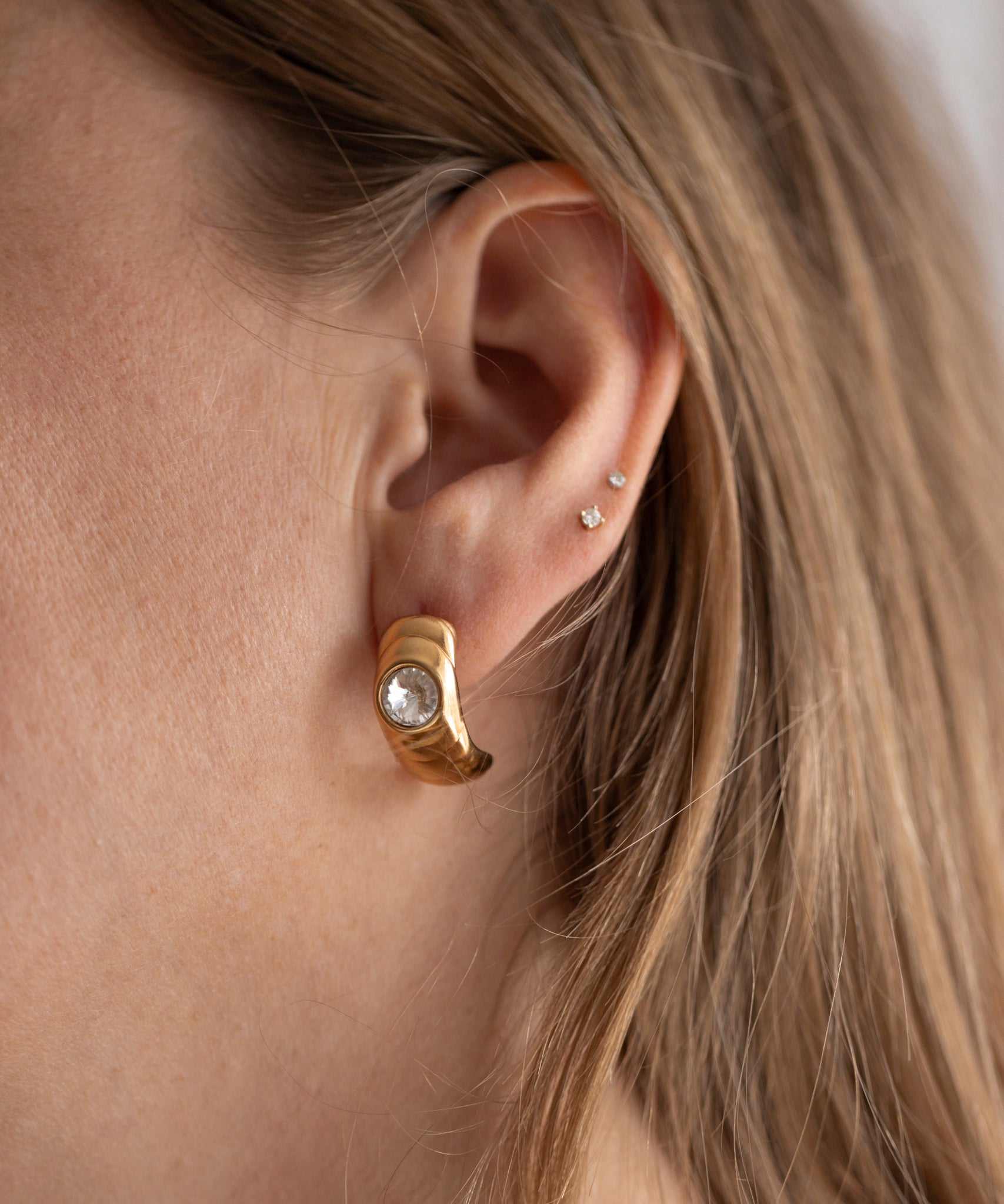 wald-berlin-isla-bonita-ready-or-not-creolen-gold-mit-swarovski image 2