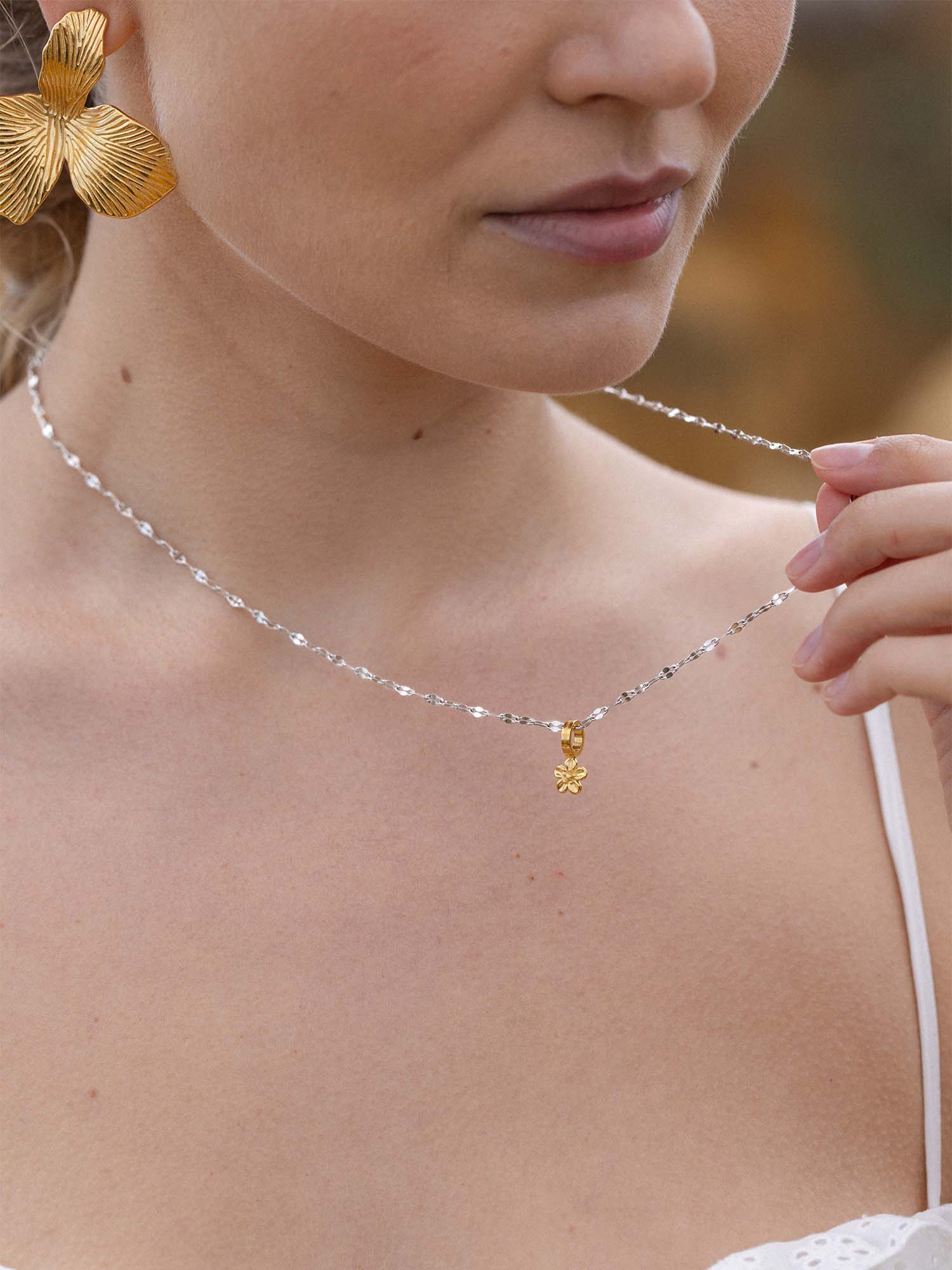 purelei-petal-kette-filigrane-charm-kette-edelstahl-vergoldet image 8